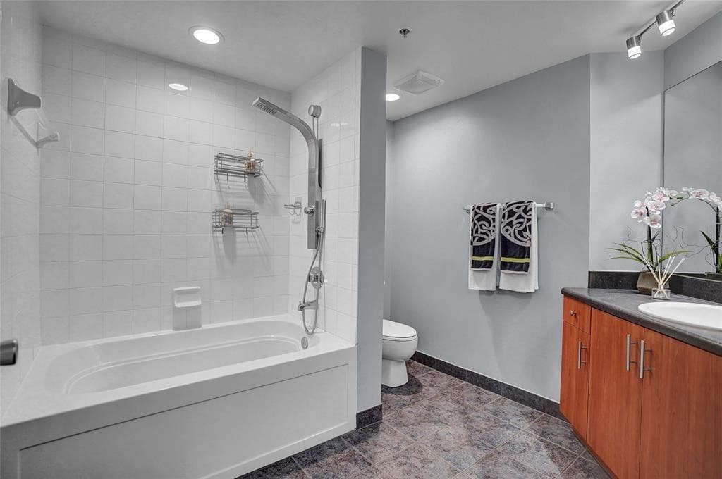 100 N Federal Highway 642, Fort Lauderdale, FL 33301 — photo 11 of 29