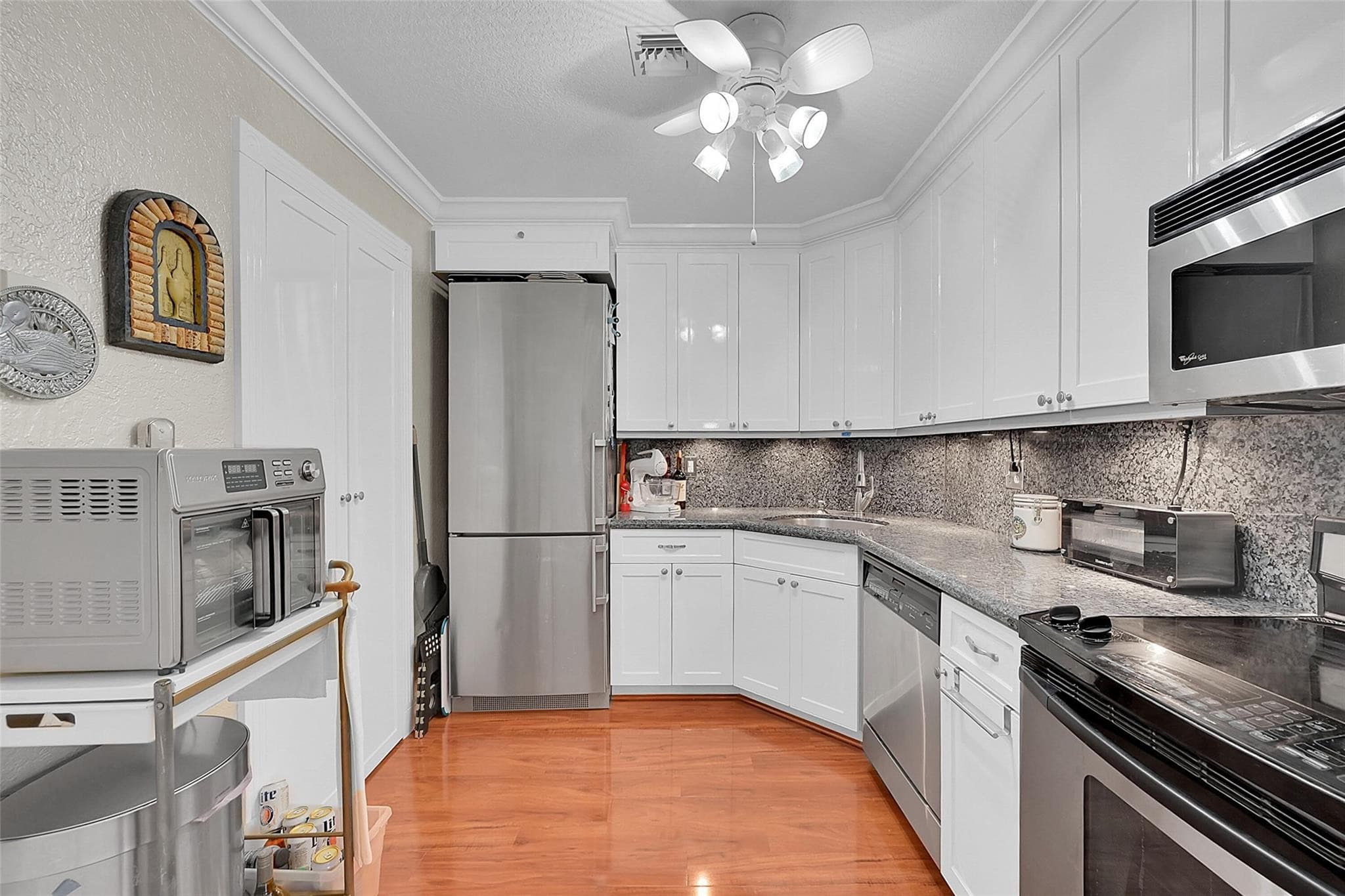 1920 NE 1st Terrace 212h, Wilton Manors, FL 33305 — photo 7 of 24