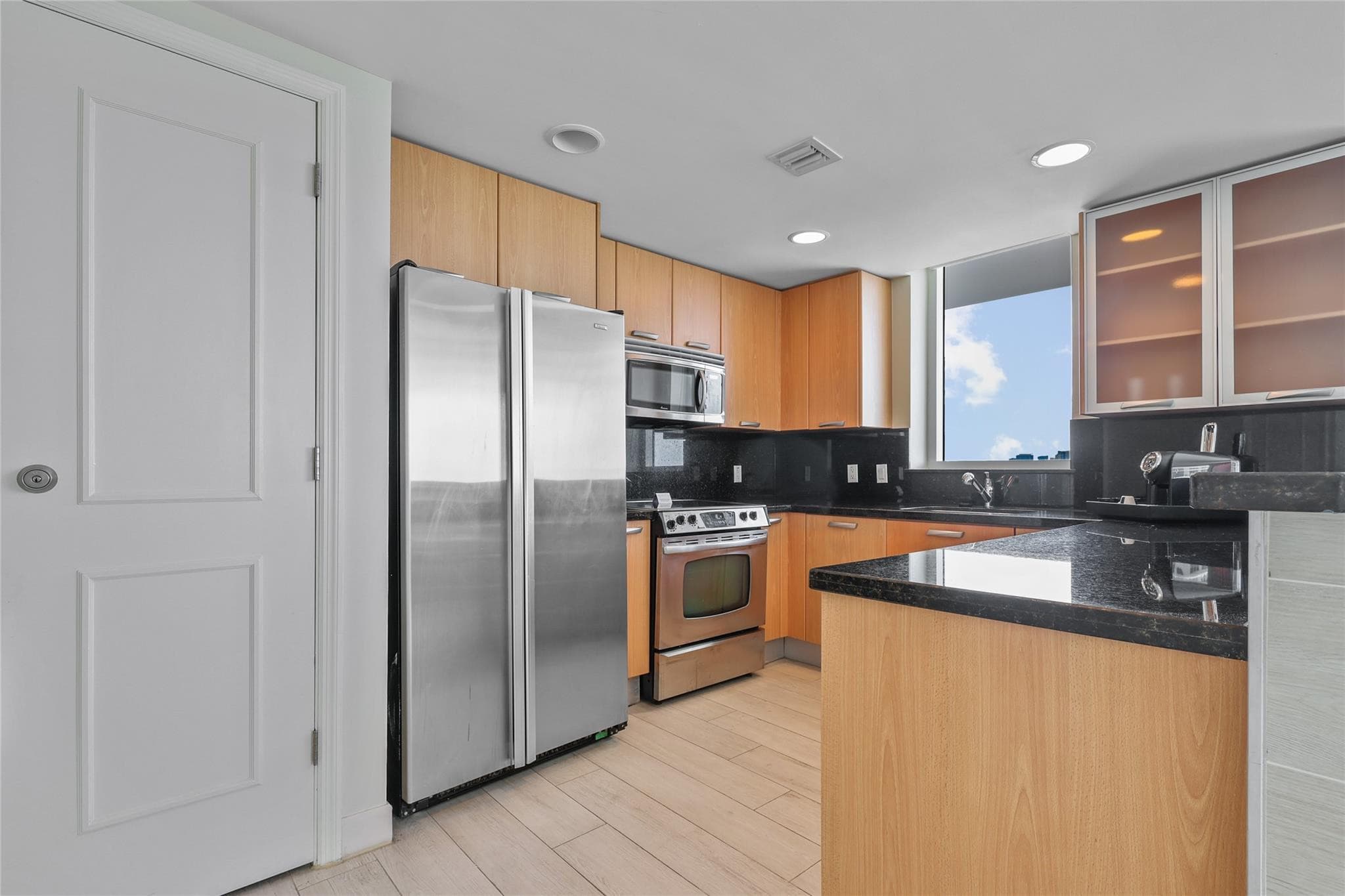 505 N Fort Lauderdale Bch Boulevard 1702, Fort Lauderdale, FL 33304 — photo 2 of 40