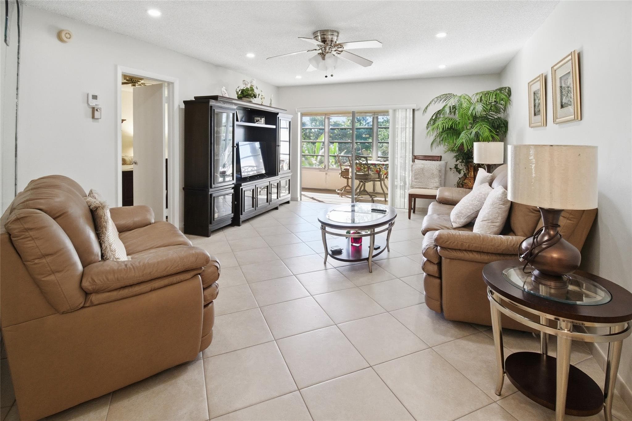 4000 NW 44th Avenue 208, Lauderdale Lakes, FL 33319 — photo 3 of 28