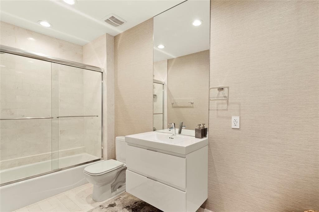 17301 Biscayne Boulevard Ph 7, Aventura, FL 33160 — photo 28 of 70