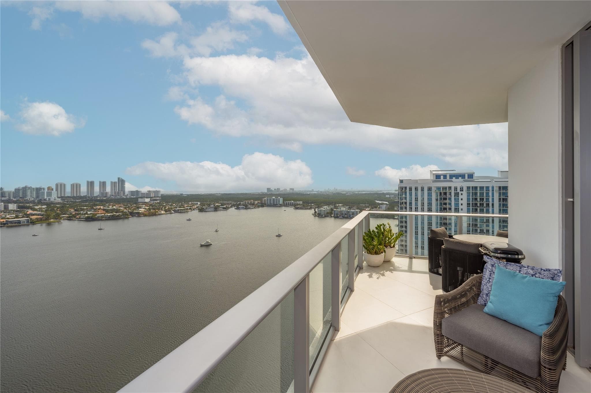 17301 Biscayne Boulevard Ph 7, Aventura, FL 33160 — photo 52 of 70