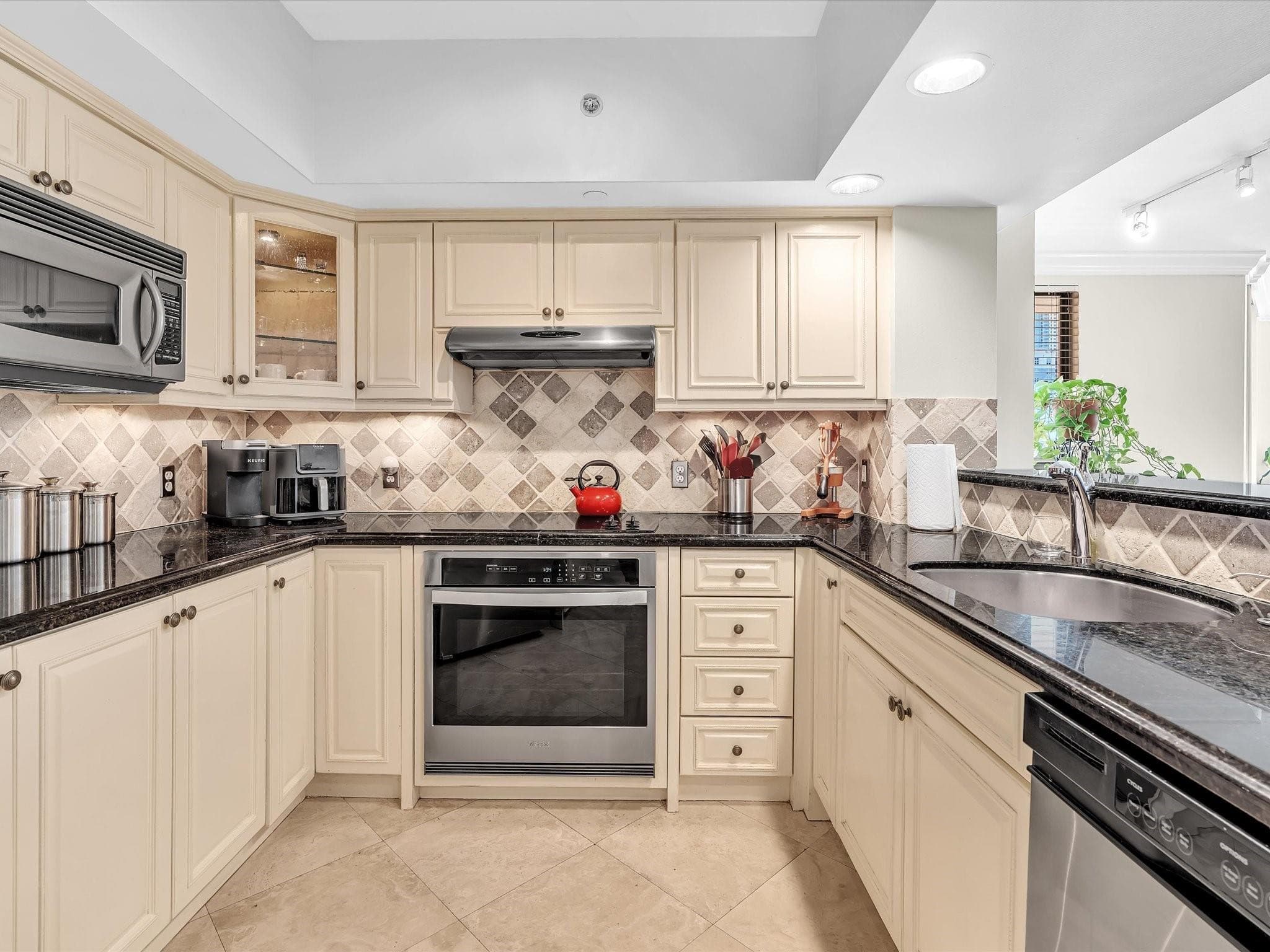 110 N Federal Highway 505, Fort Lauderdale, FL 33301 — photo 17 of 49