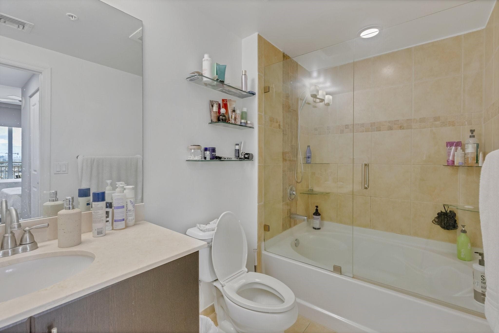 511 SE 5th Avenue 912, Fort Lauderdale, FL 33301 — photo 9 of 17