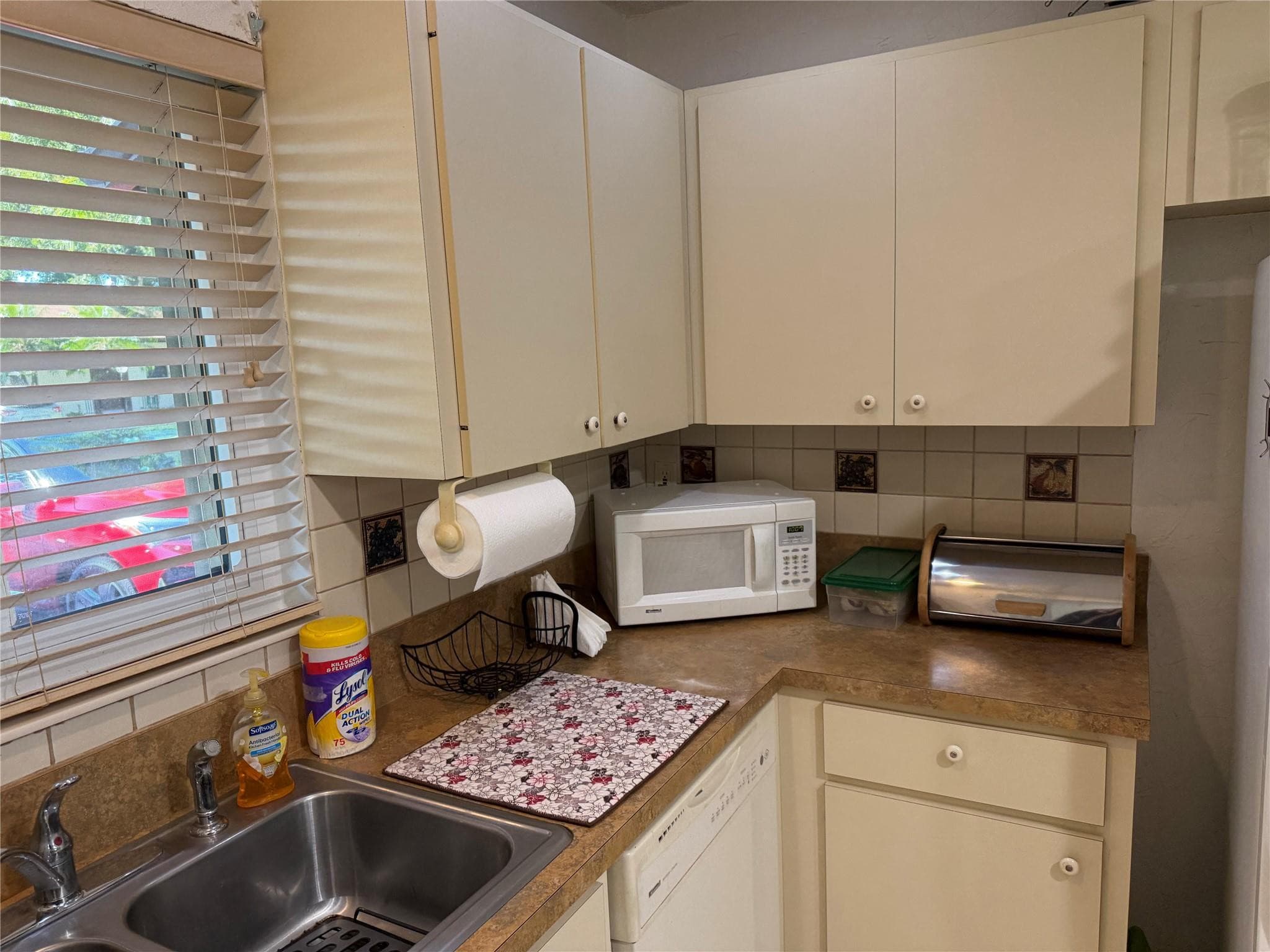 6711 S Parkway Drive 2-10, Margate, FL 33068 — photo 4 of 27