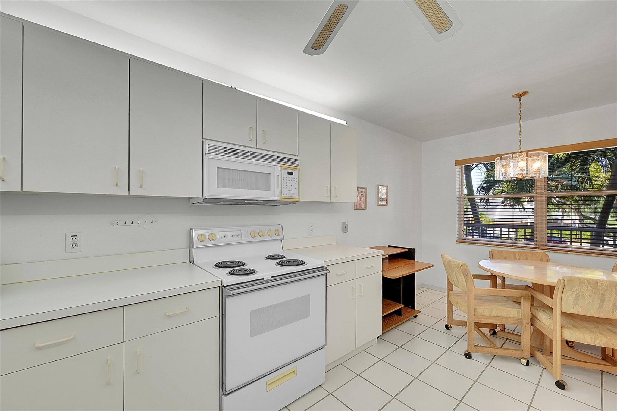 2560 NW 103rd Avenue 205, Sunrise, FL 33322 — photo 7 of 37