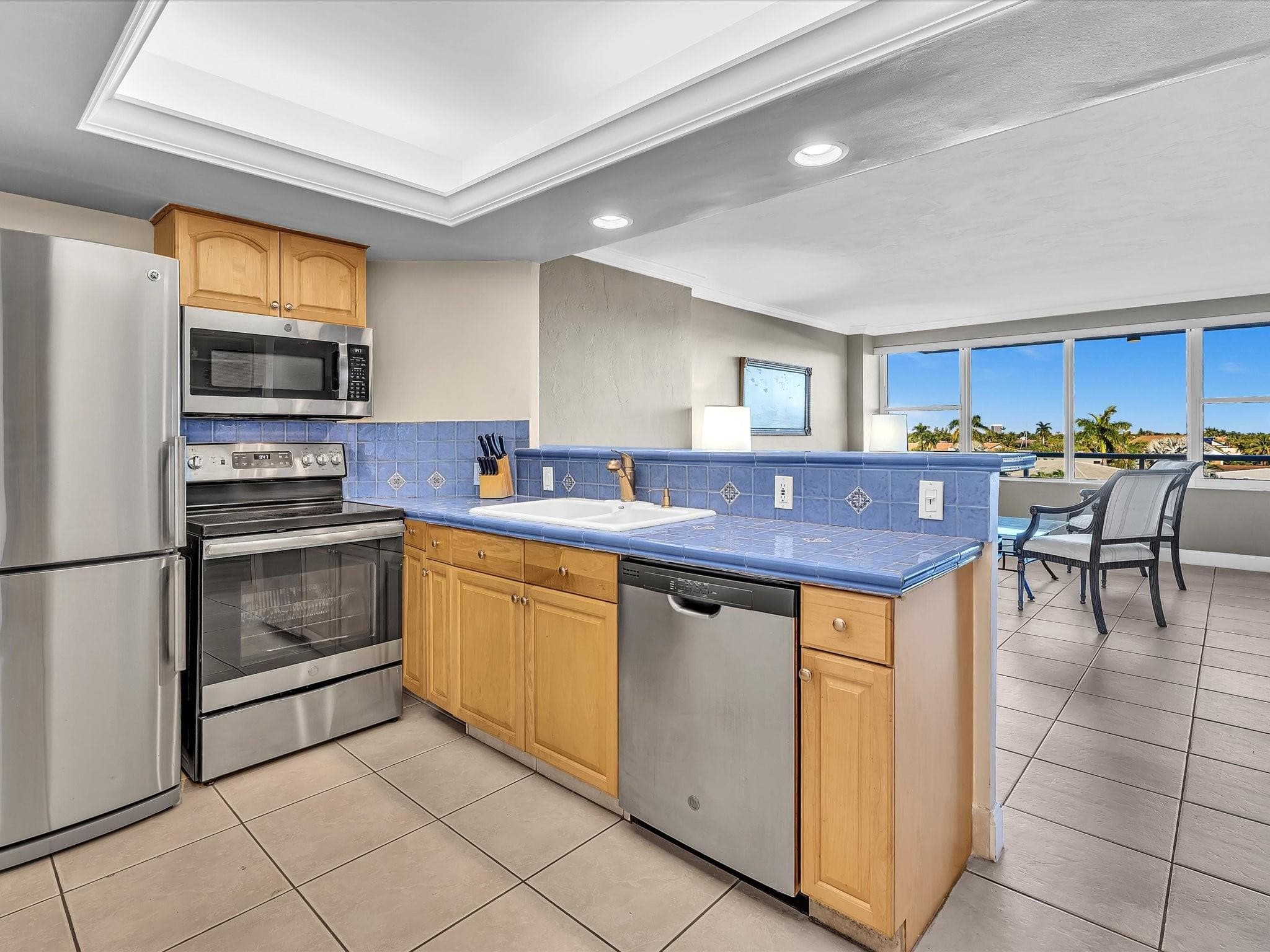 3300 NE 36th Street 403, Fort Lauderdale, FL 33308 — photo 6 of 53
