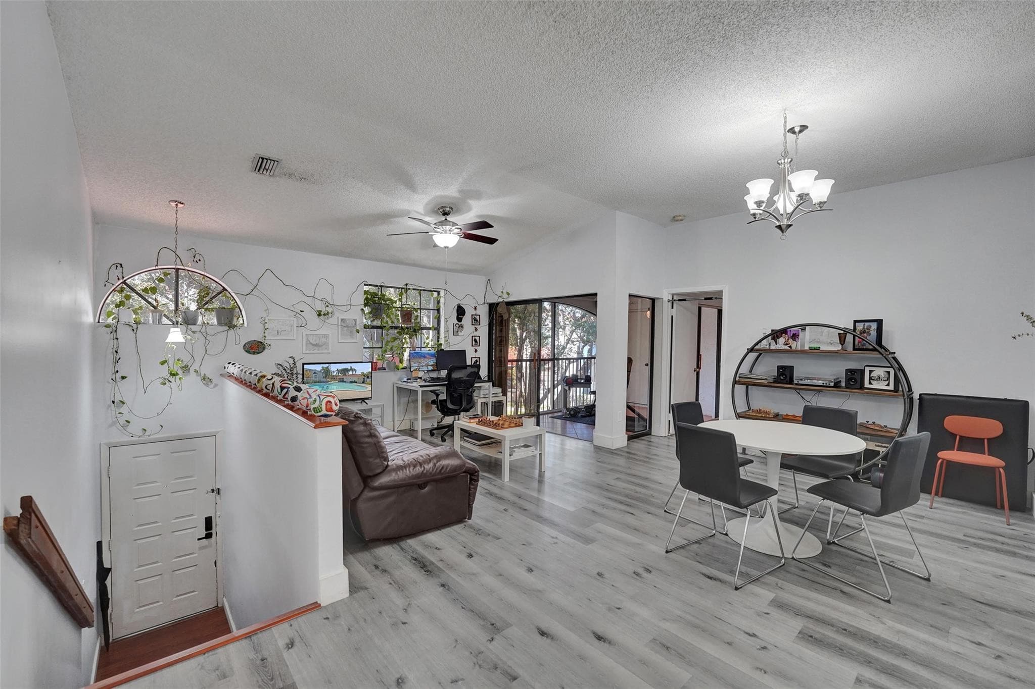 11970 NW 11th Street, Pembroke Pines, FL 33026 — photo 5 of 45