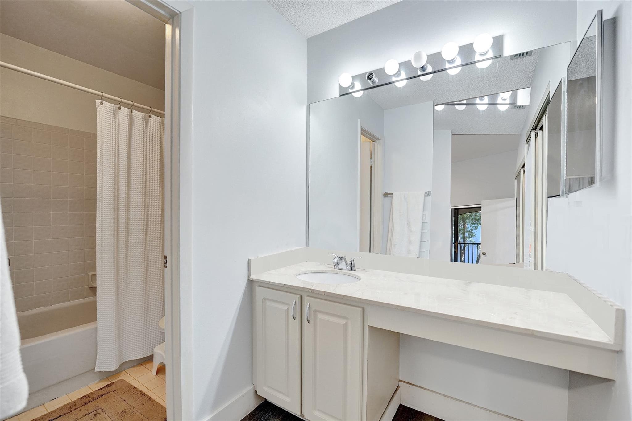 11970 NW 11th Street, Pembroke Pines, FL 33026 — photo 24 of 45