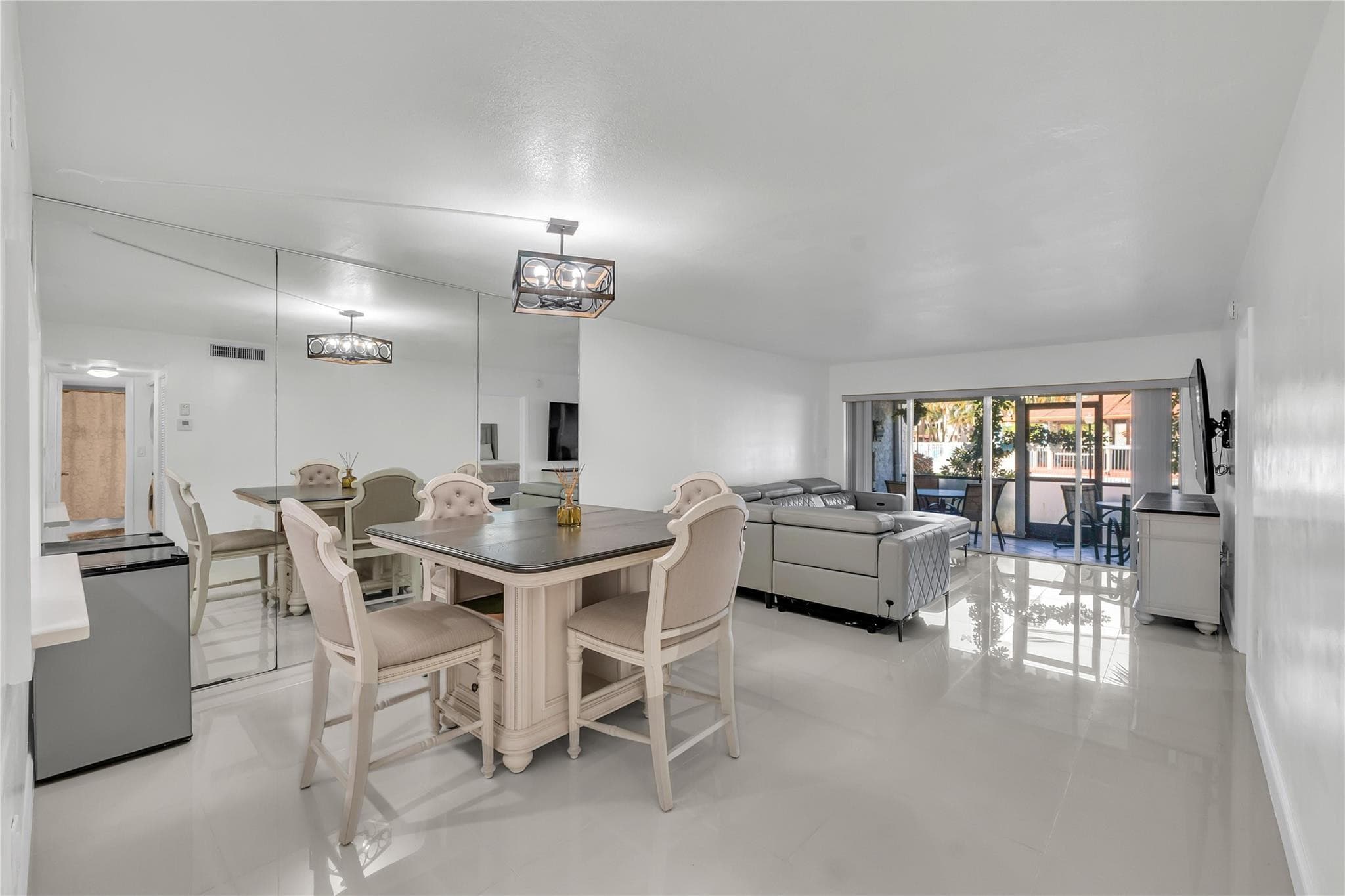 3920 Inverrary Boulevard 104-C, Lauderhill, FL 33319 — photo 4 of 15