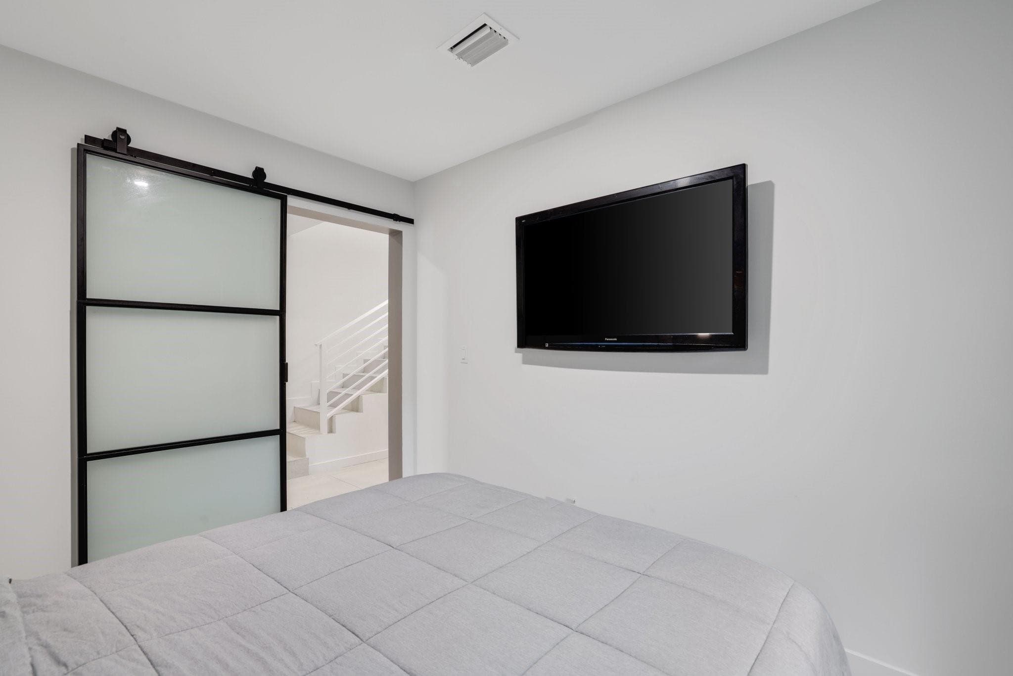 1124 NE 2nd Avenue 1124, Fort Lauderdale, FL 33304 — photo 18 of 35