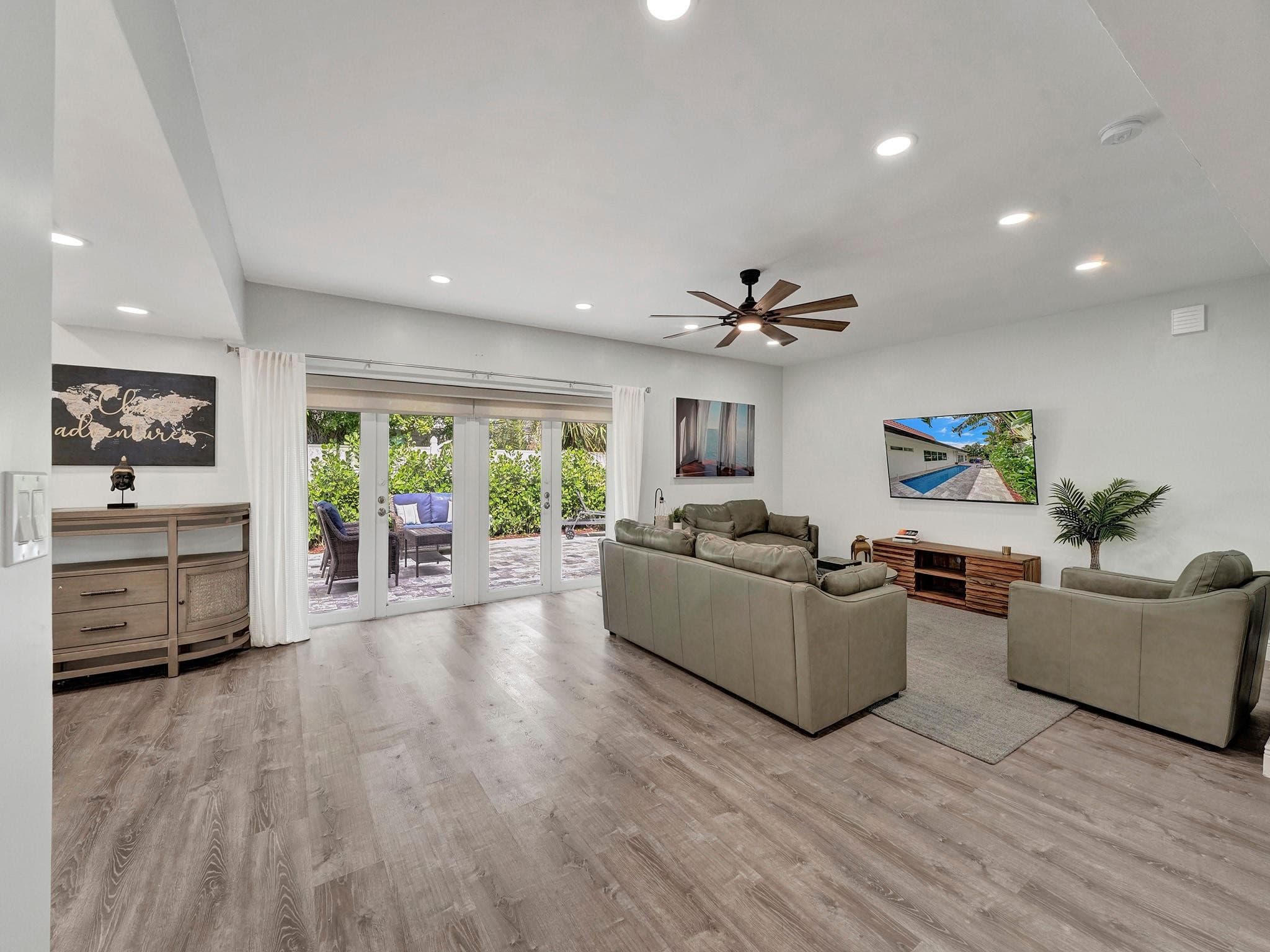 3261 Aqua Vista Drive, Pompano Beach, FL 33062 — photo 9 of 65