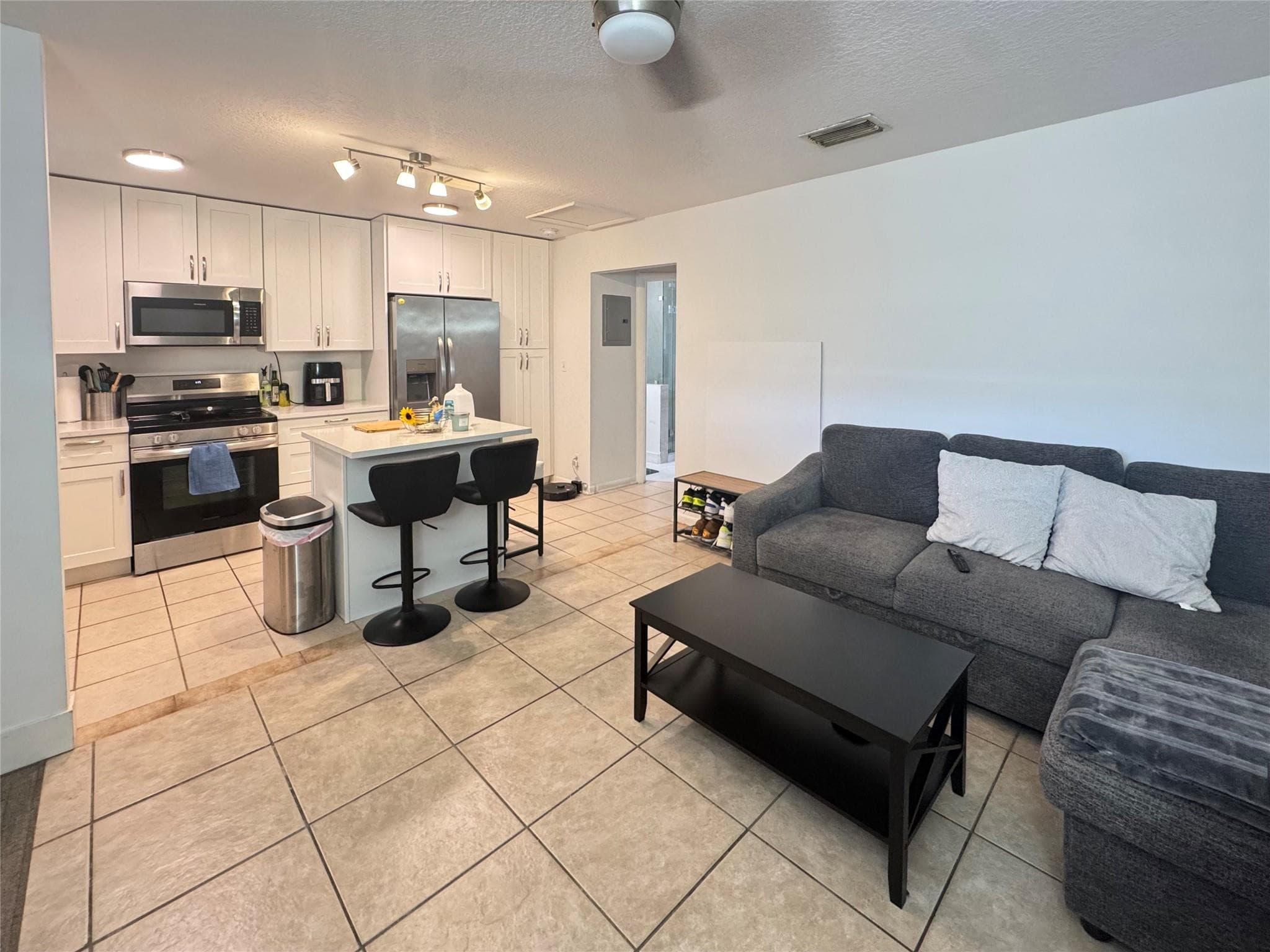 151 SW 15th Street, Pompano Beach, FL 33060 — photo 2 of 36