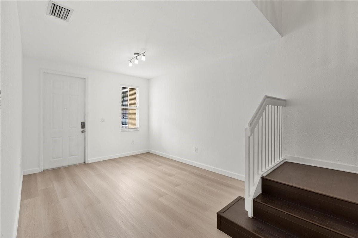 10821 NW 76th Lane 10821, Doral, FL 33178 — photo 17 of 58