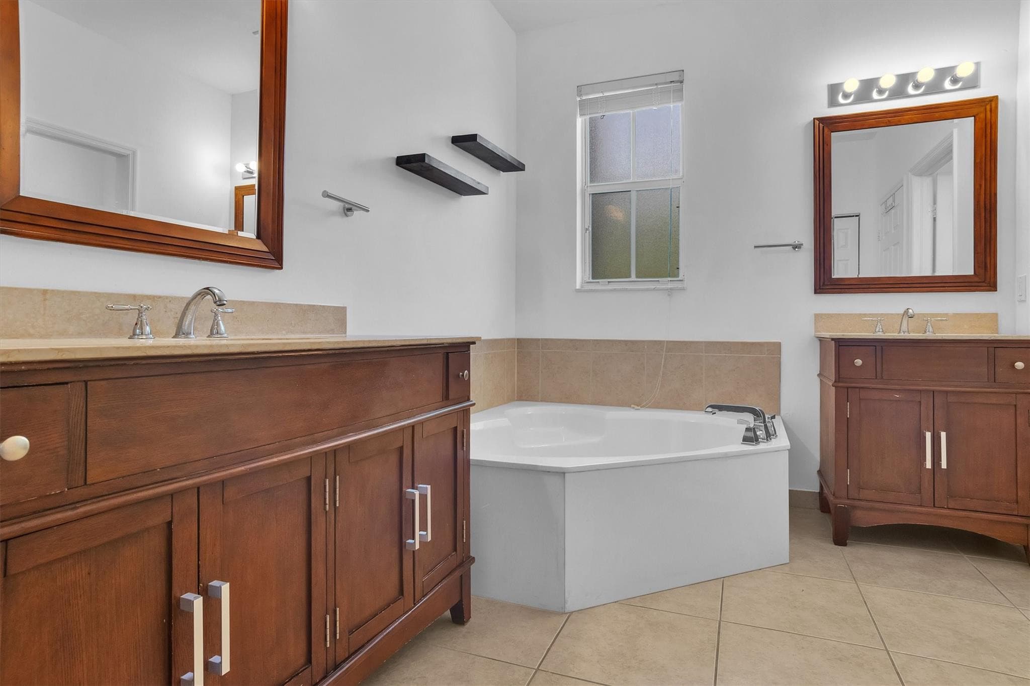 10821 NW 76th Lane 10821, Doral, FL 33178 — photo 27 of 58