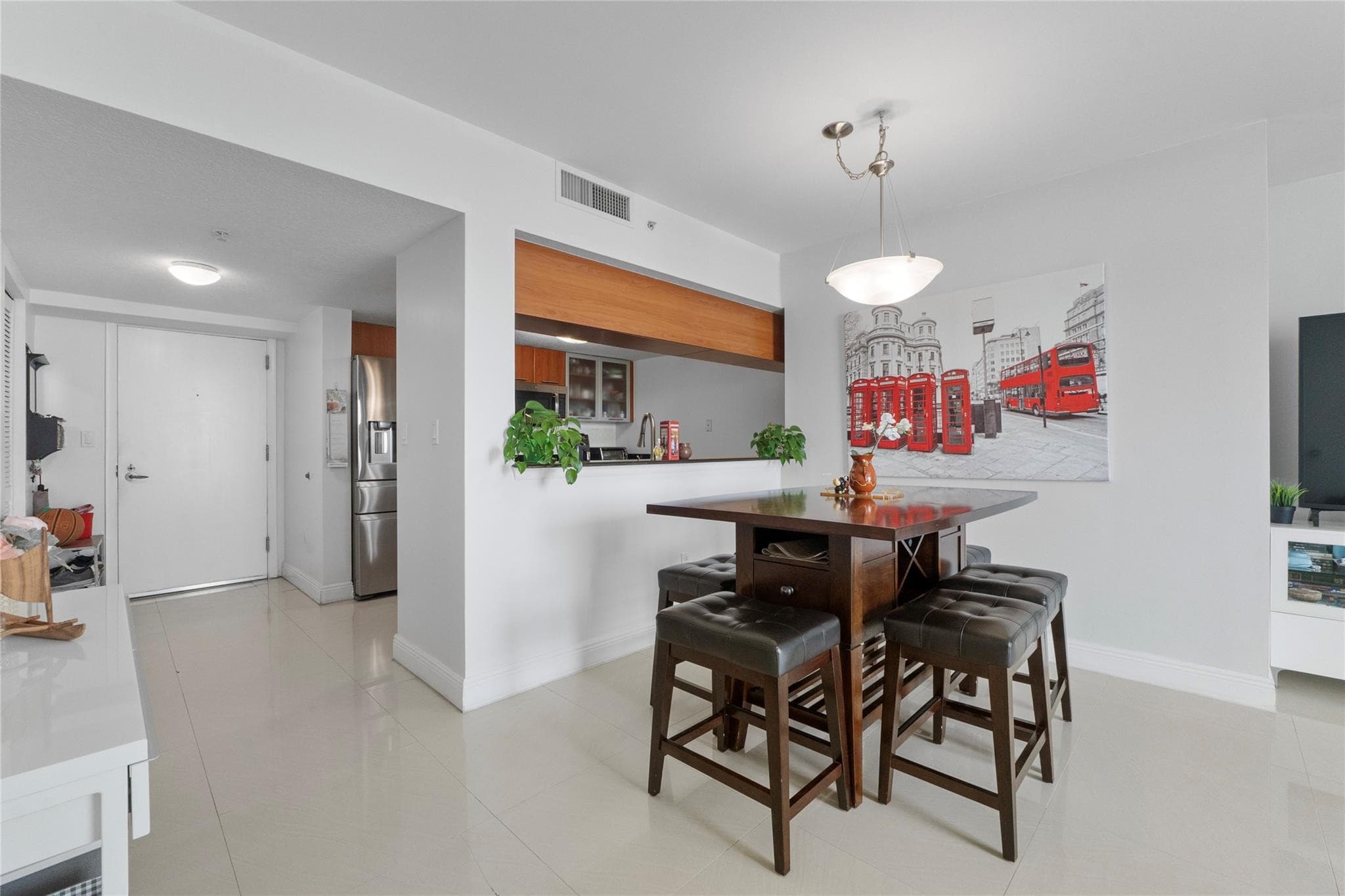 1800 N Bayshore Drive 2402, Miami, FL 33132 — photo 2 of 14