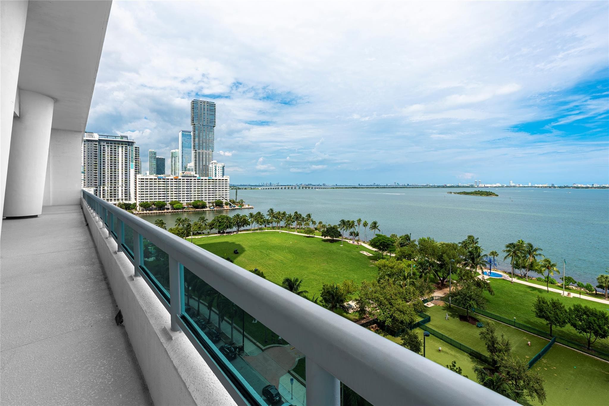 1800 N Bayshore Drive 2402, Miami, FL 33132 — photo 11 of 14