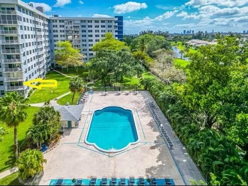 4200 Hillcrest Drive 201, Hollywood, FL 33021 — photo 4 of 39