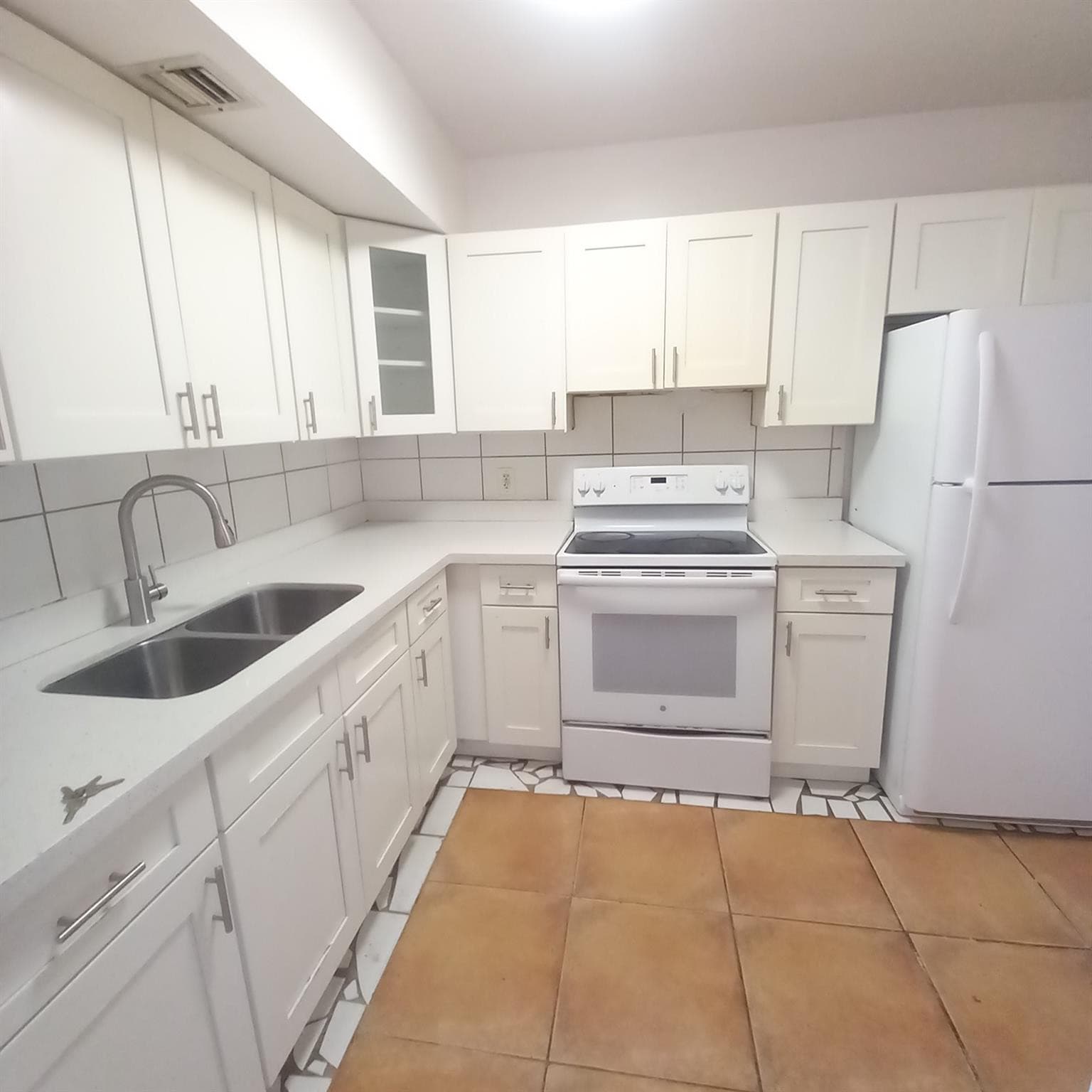 3610 NW 21st 413, Lauderdale Lakes, FL 33311 — photo 1 of 9