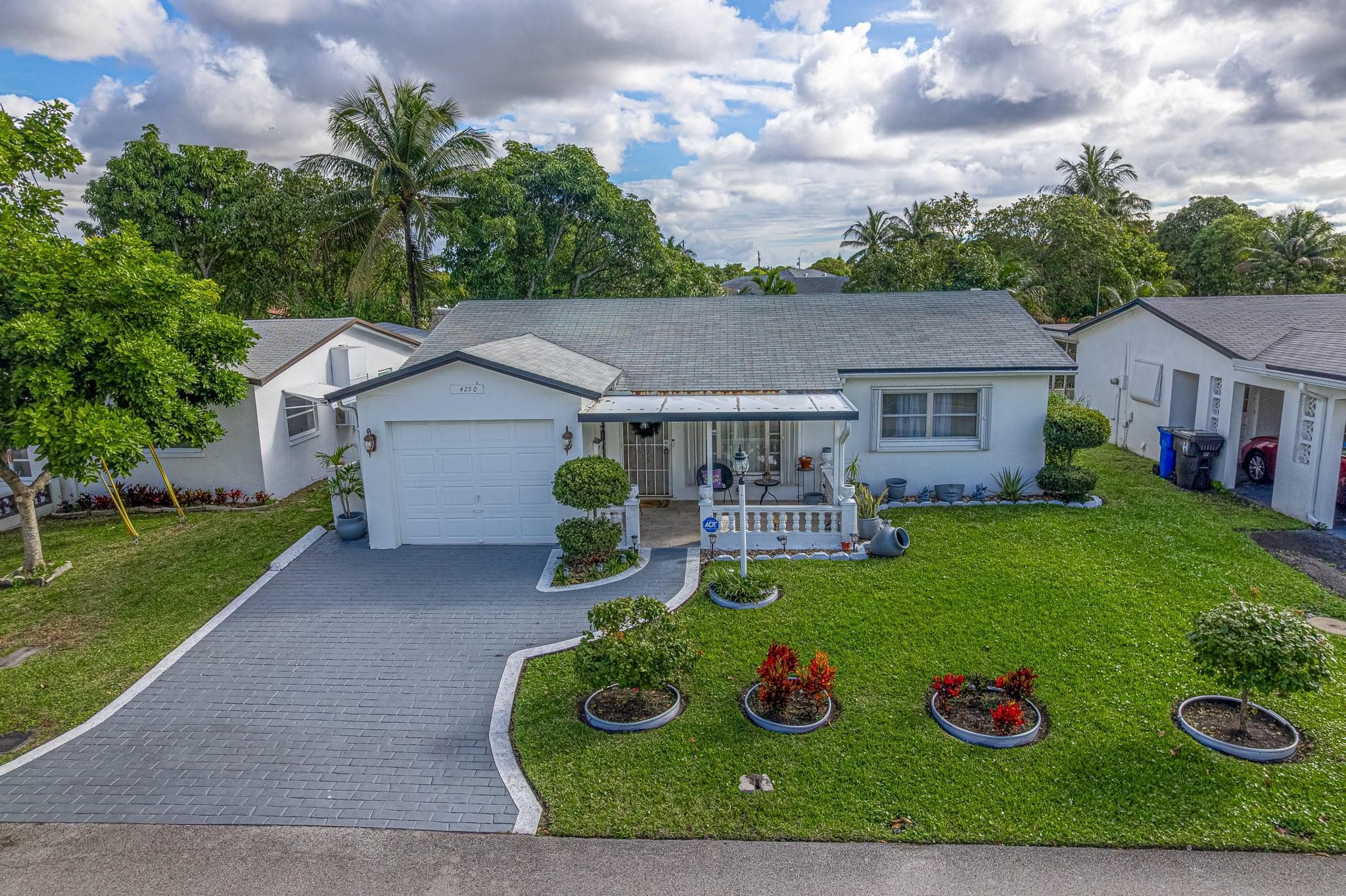 4290 NW 45th Terrace, Lauderdale Lakes, FL 33319 — photo 6 of 30