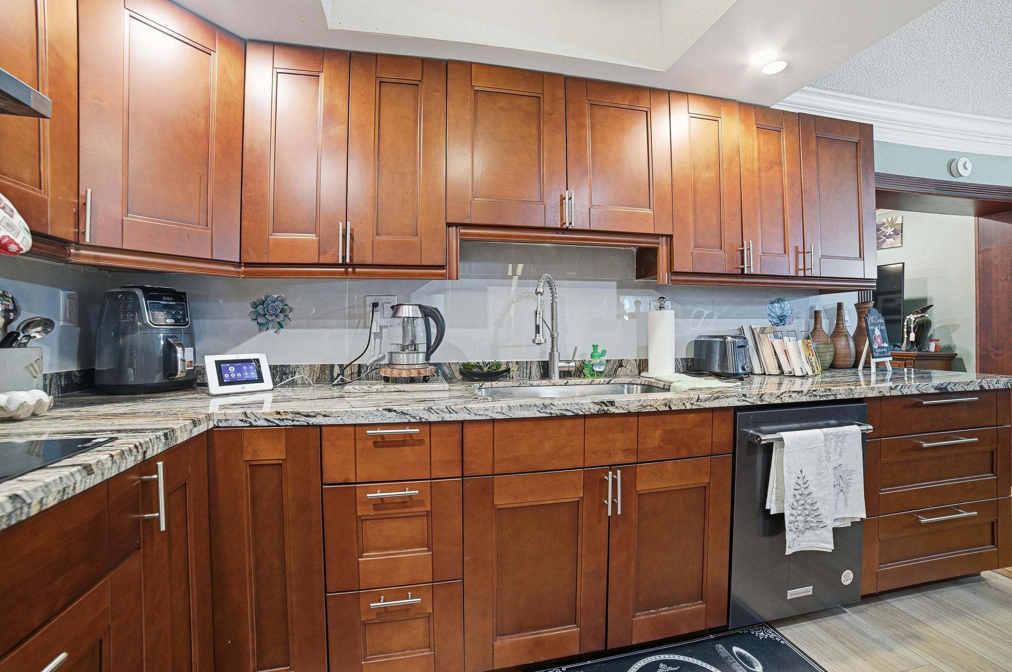 4290 NW 45th Terrace, Lauderdale Lakes, FL 33319 — photo 11 of 30