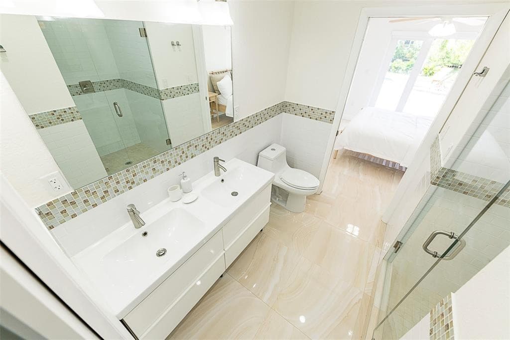 1162 Hayes Street, Hollywood, FL 33019 — photo 14 of 38