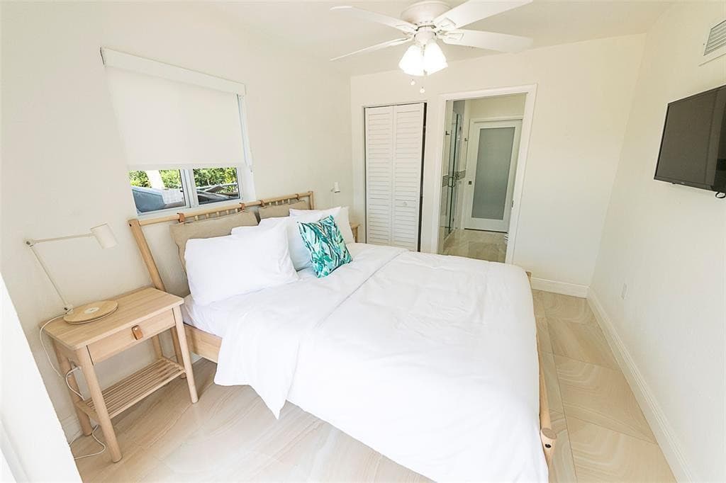 1162 Hayes Street, Hollywood, FL 33019 — photo 16 of 38