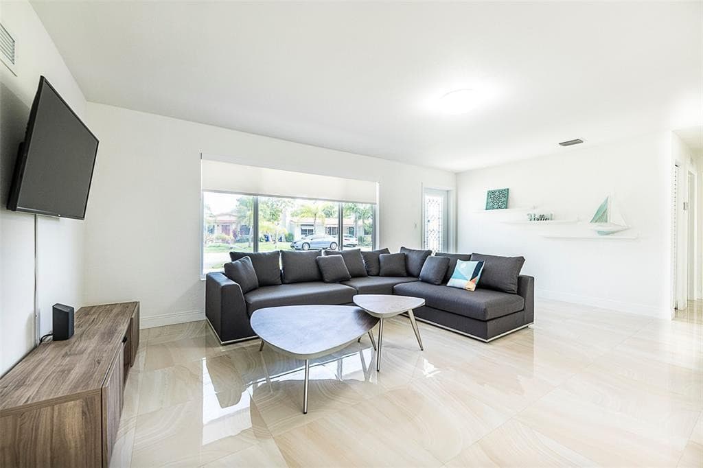1162 Hayes Street, Hollywood, FL 33019 — photo 30 of 38