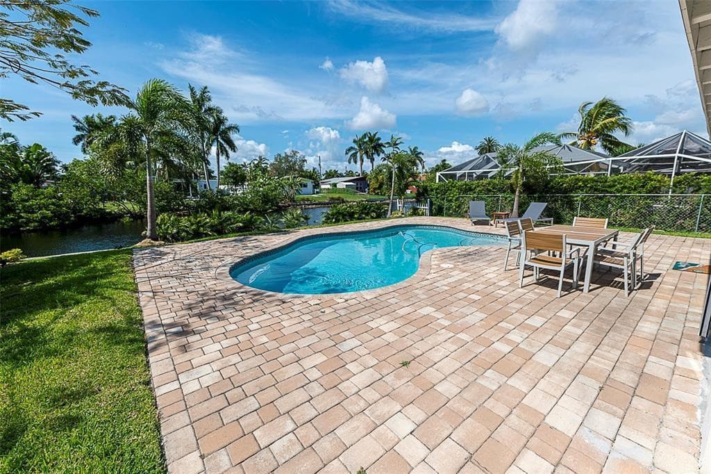 1162 Hayes Street, Hollywood, FL 33019 — photo 31 of 38