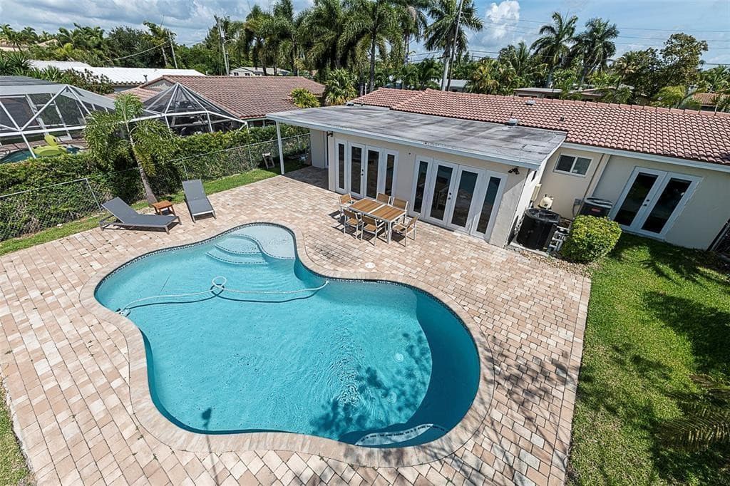 1162 Hayes Street, Hollywood, FL 33019 — photo 37 of 38