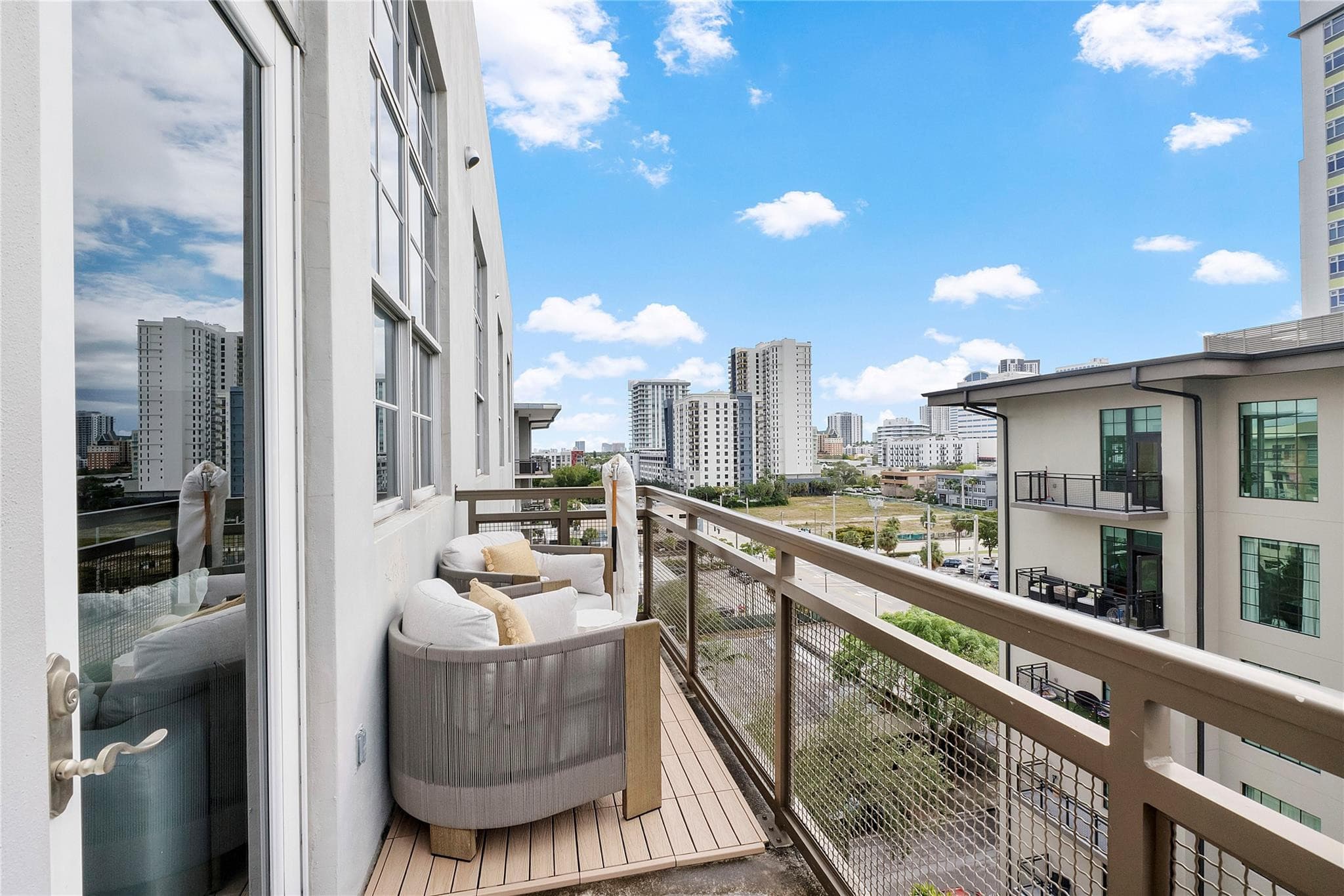 411 NW 1st Avenue 703, Fort Lauderdale, FL 33301 — photo 17 of 47