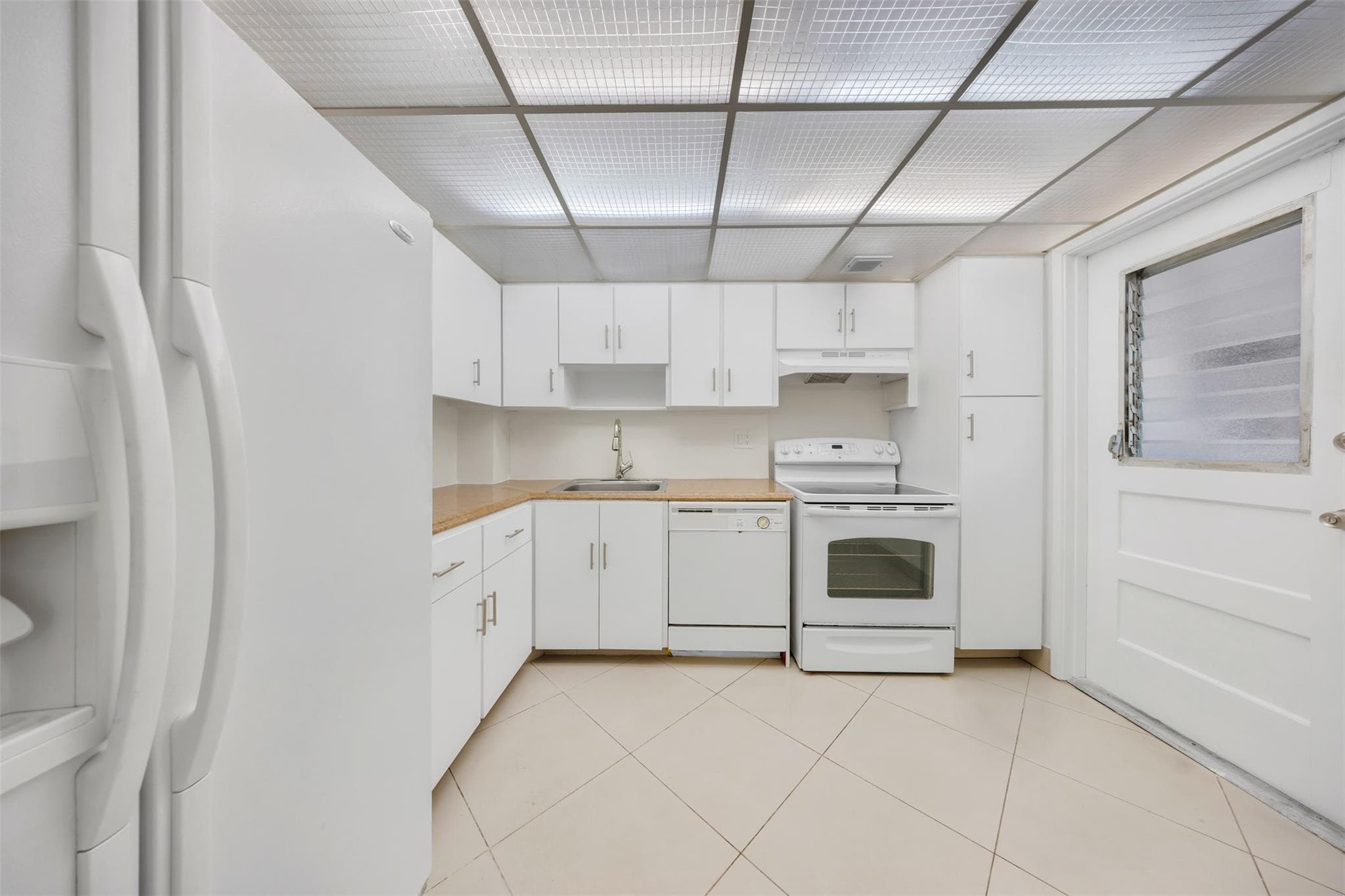 2850 N Palm Aire Drive 104, Pompano Beach, FL 33069 — photo 5 of 23
