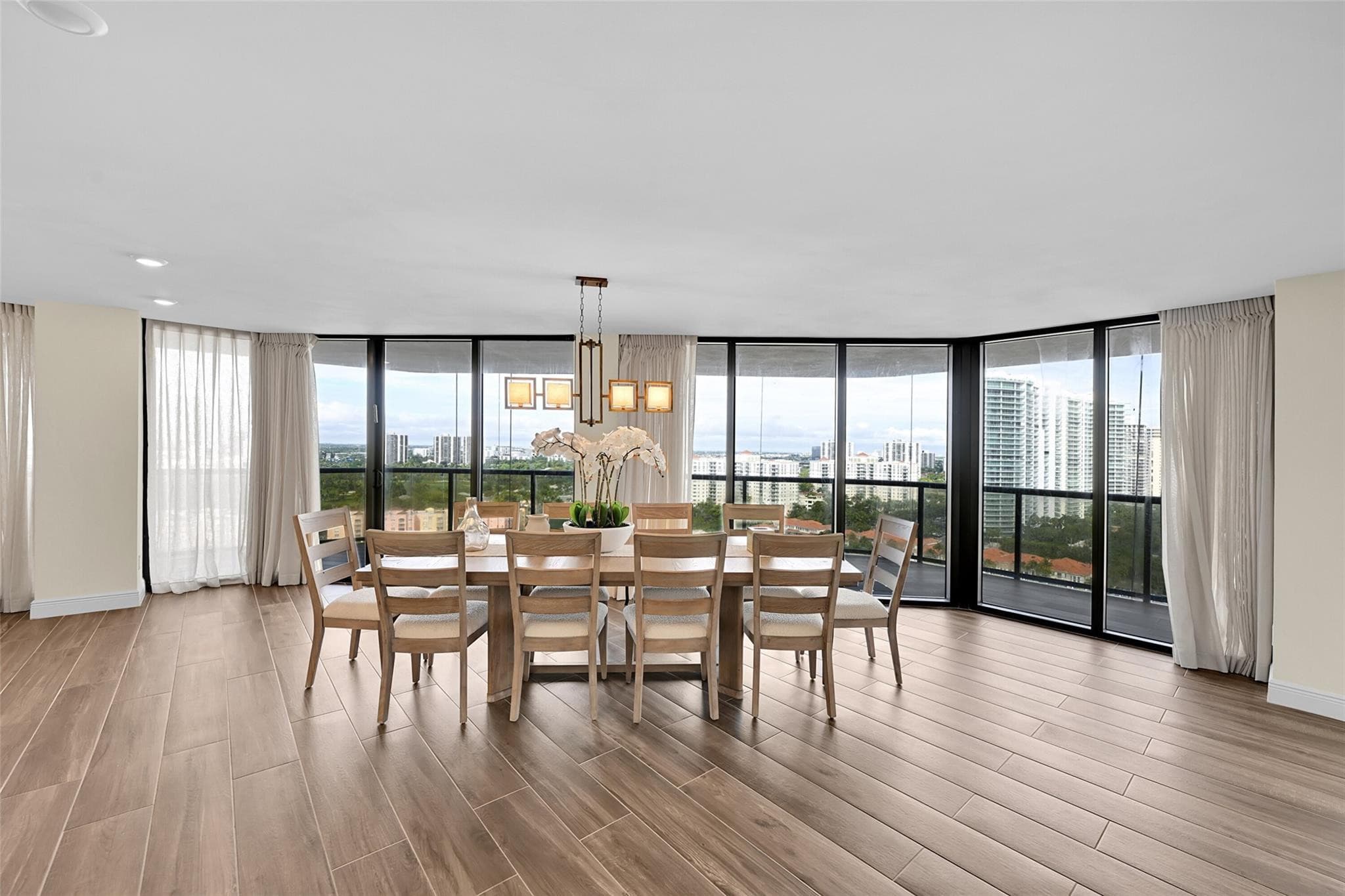 19667 Turnberry Way 20GR, Miami, FL 33180 — photo 10 of 48