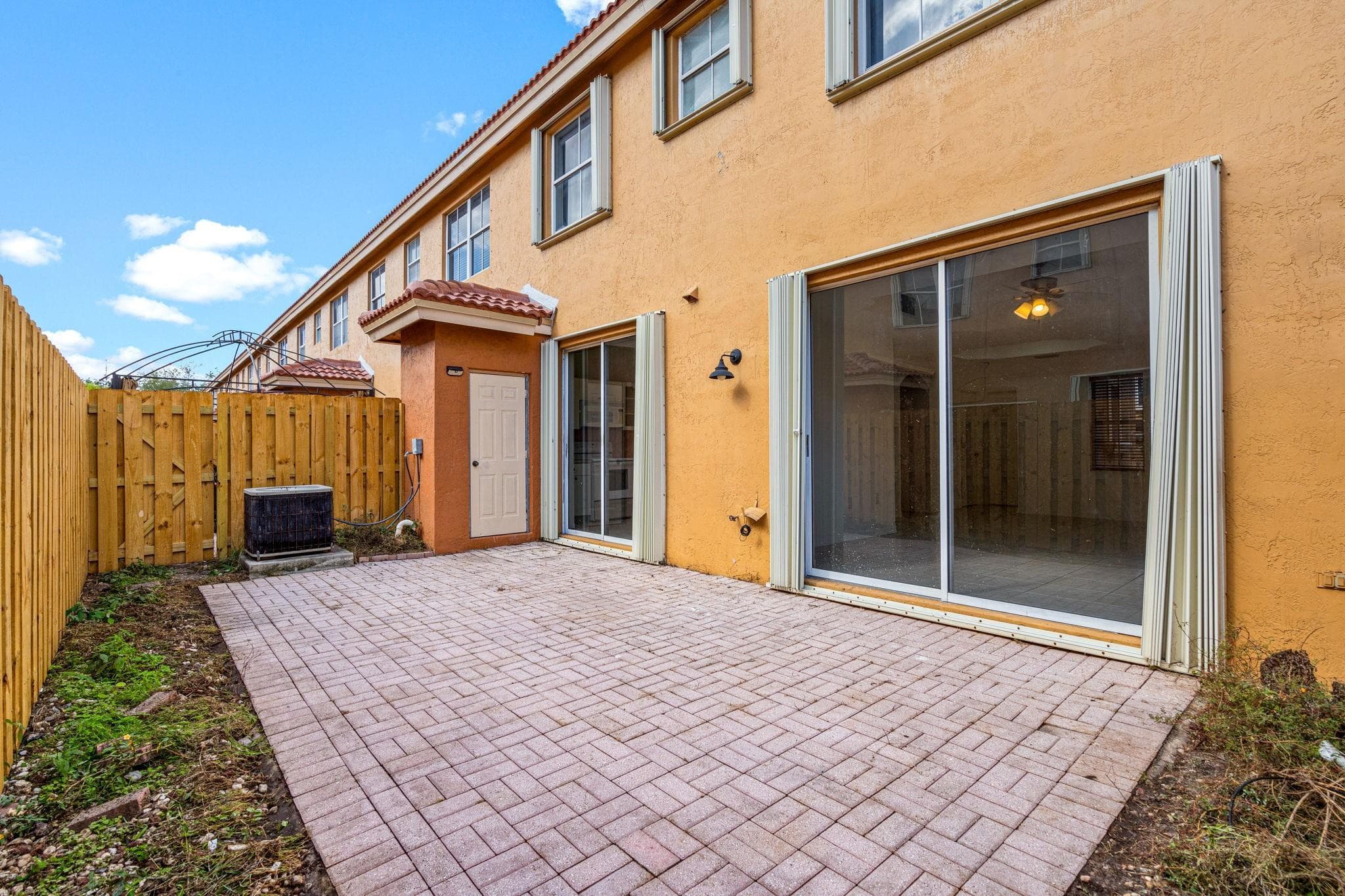 8520 NW 139th Terrace 1602, Miami Lakes, FL 33016 — photo 5 of 41