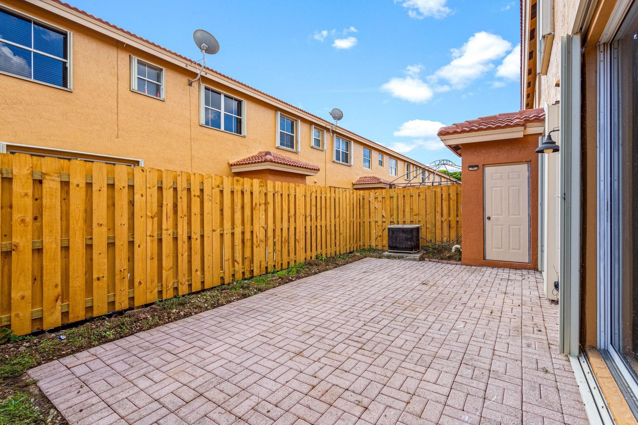 8520 NW 139th Terrace 1602, Miami Lakes, FL 33016 — photo 34 of 41