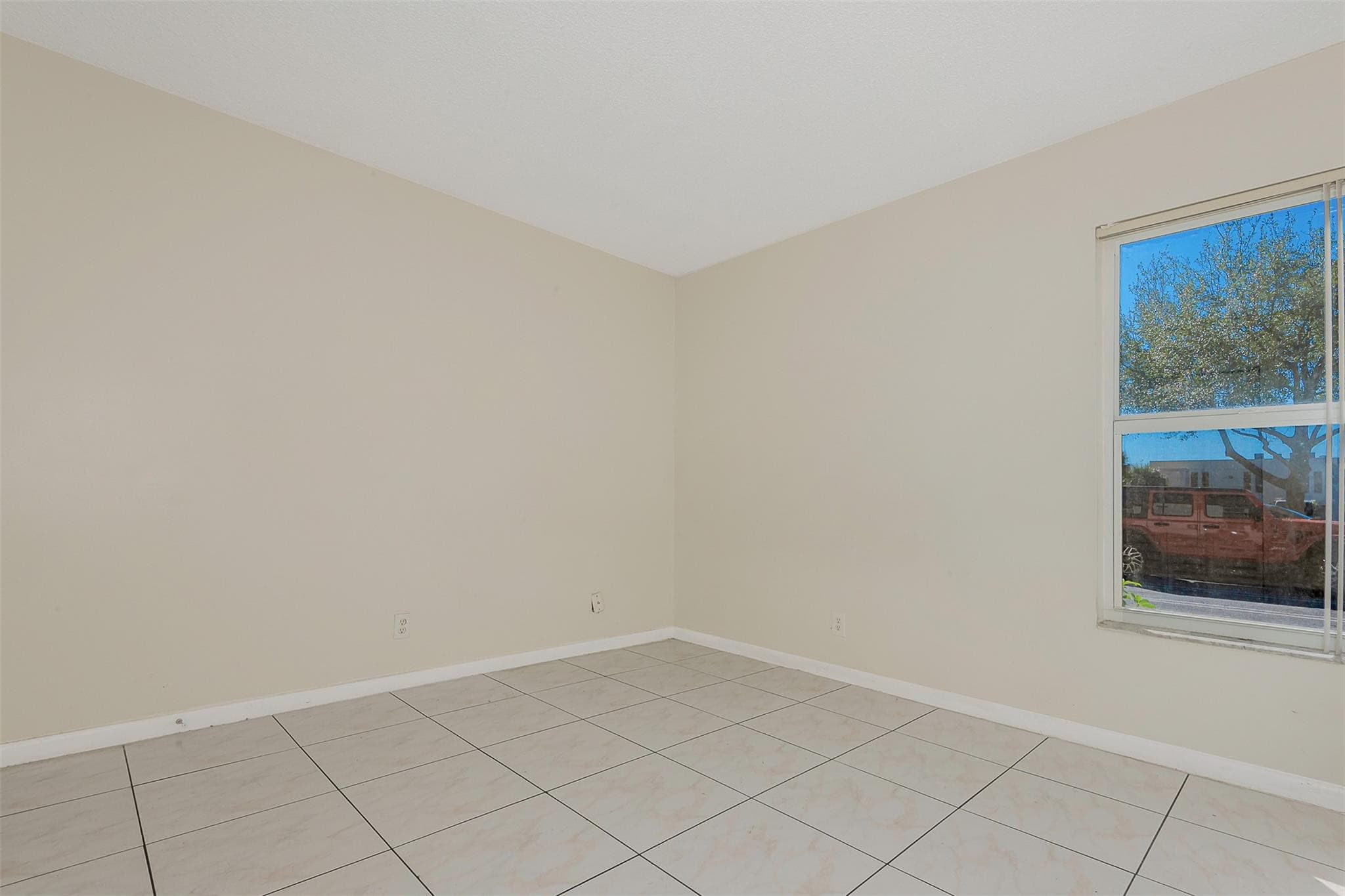 10201 NW 35th Street, Coral Springs, FL 33065 — photo 14 of 37