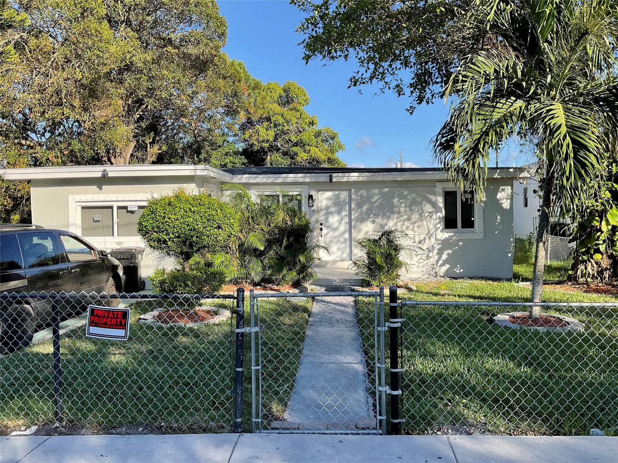 642 NW 14th Way, Fort Lauderdale, FL 33311 — photo 2 of 36