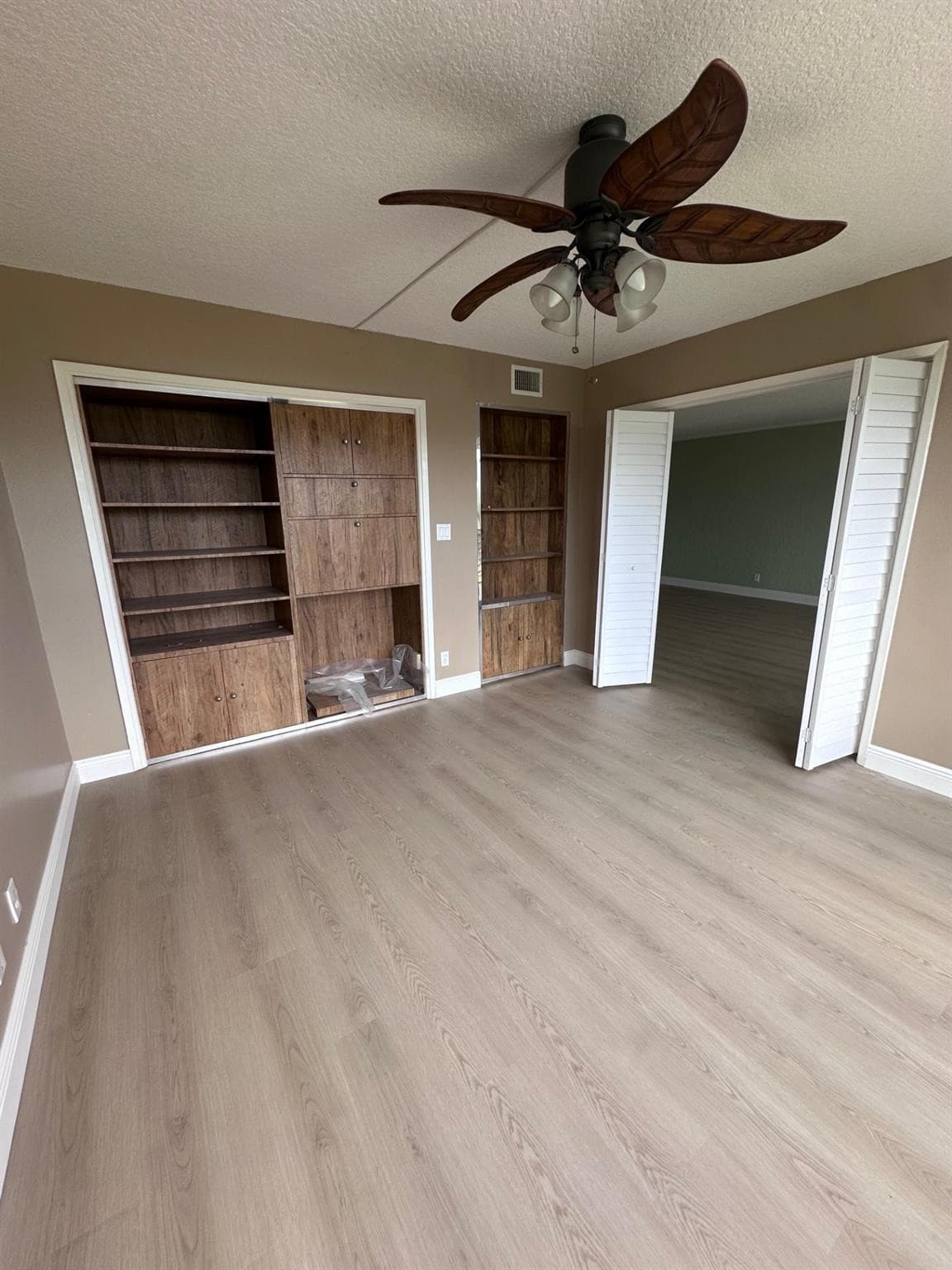 3850 Oaks Clubhouse Drive 403, Pompano Beach, FL 33069 — photo 7 of 20