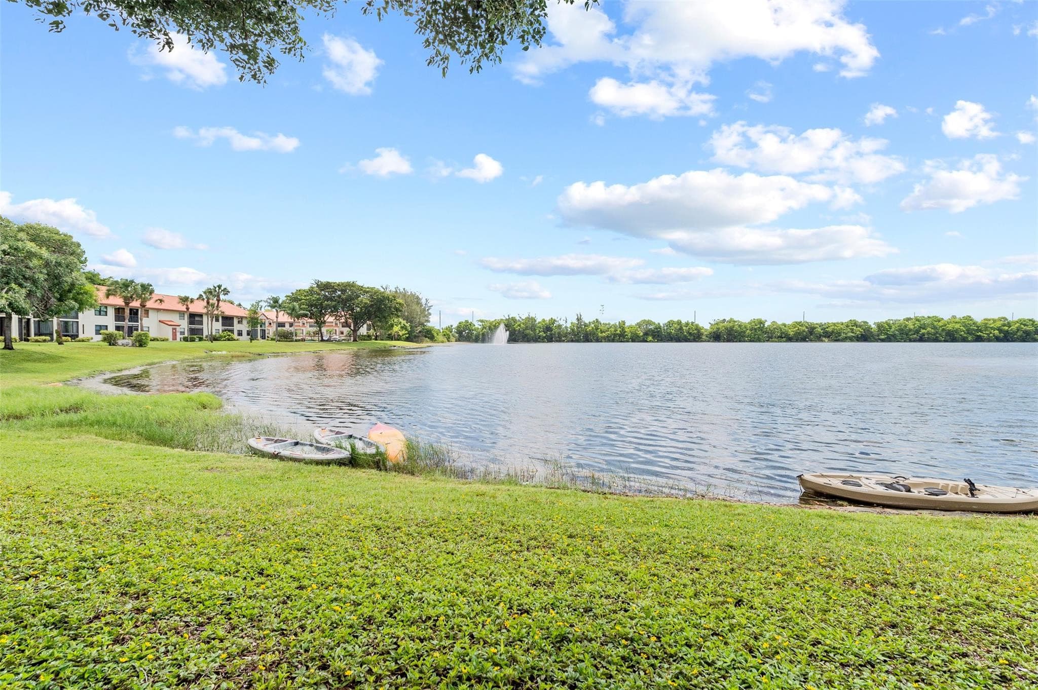405 Liberty Court 405, Deerfield Beach, FL 33442 — photo 2 of 47
