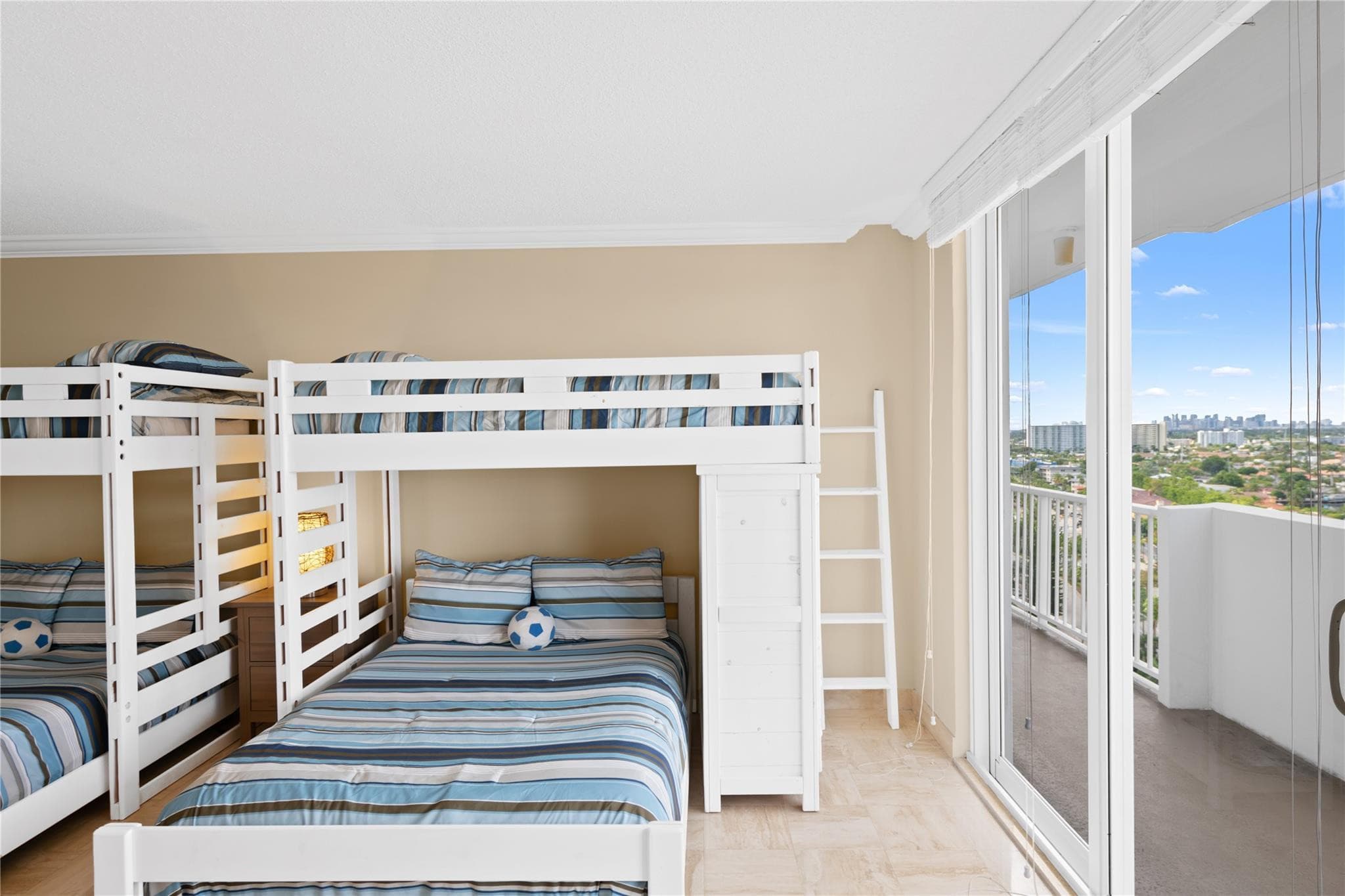 4300 N Ocean Boulevard 15E, Fort Lauderdale, FL 33308 — photo 17 of 53