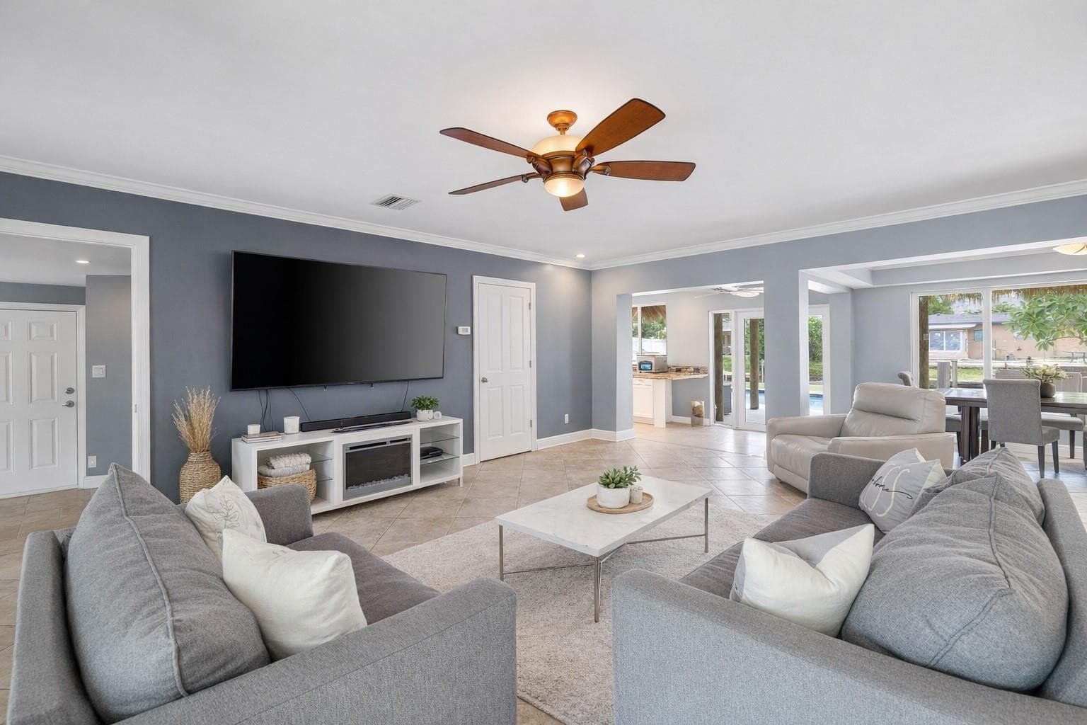1830 SW 23rd Avenue, Fort Lauderdale, FL 33312 — photo 4 of 9