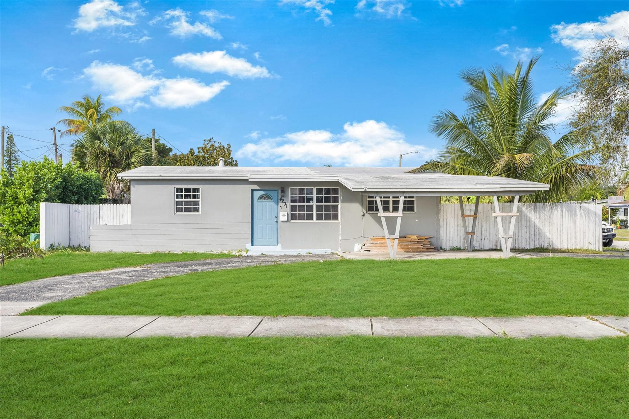 4291 NW 10th Terrace, Fort Lauderdale, FL 33309 — photo 1 of 17