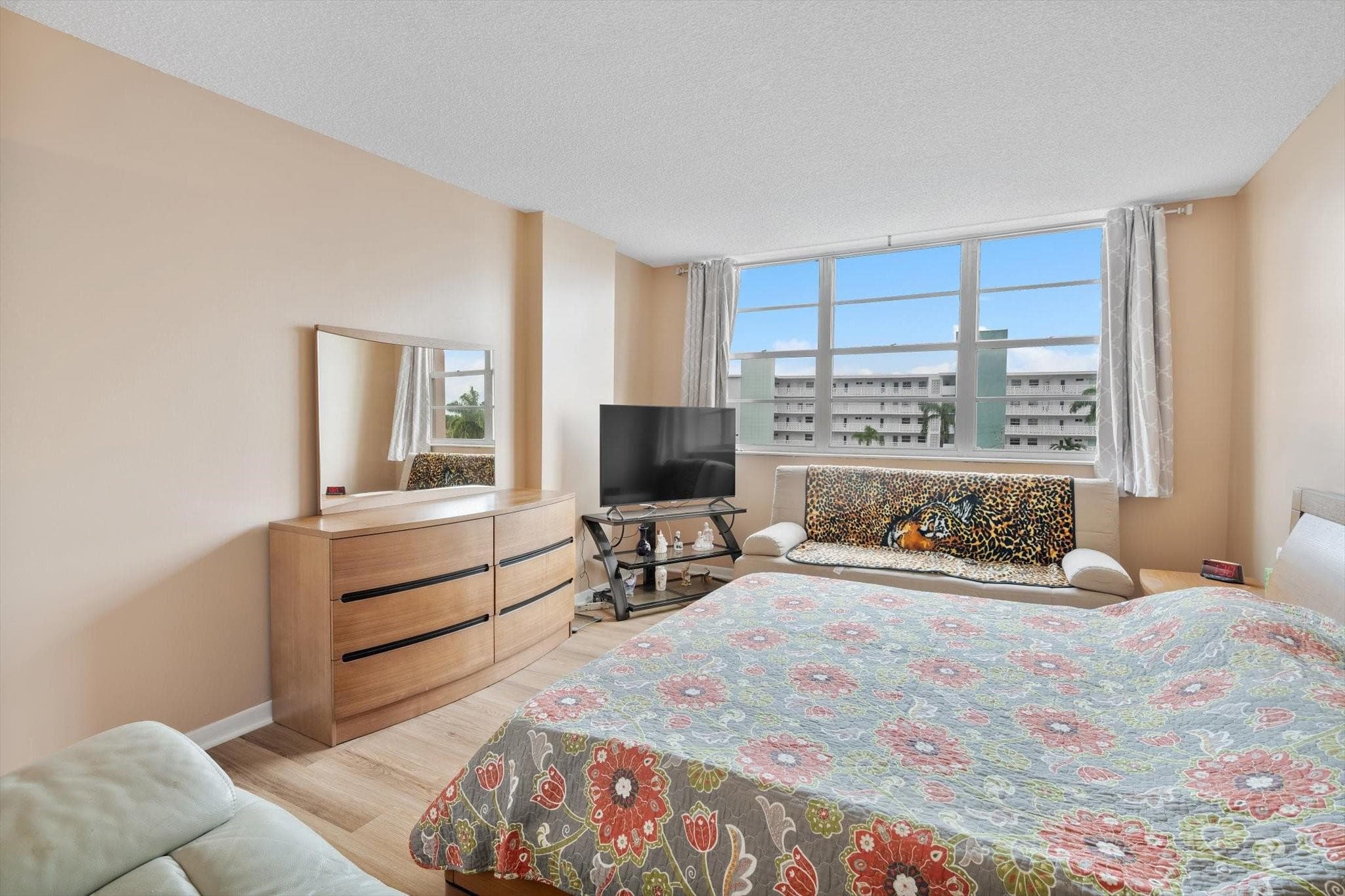 3161 S Ocean Drive 409, Hallandale Beach, FL 33009 — photo 11 of 31