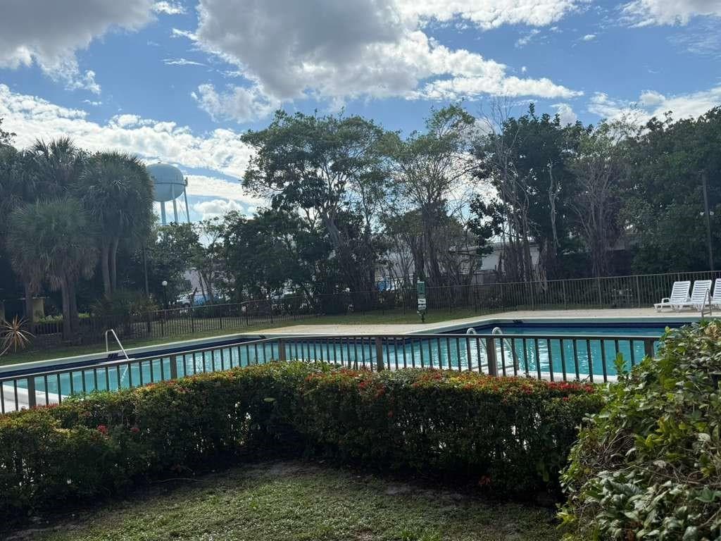 733 SE 1st Way 104, Deerfield Beach, FL 33441 — photo 36 of 37