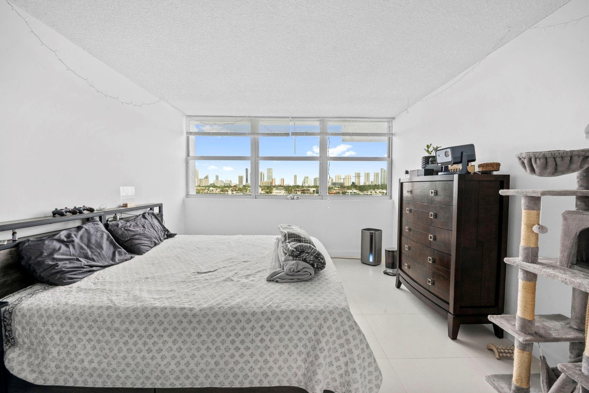 16558 NE 26th Avenue 6c, North Miami Beach, FL 33160 — photo 5 of 21