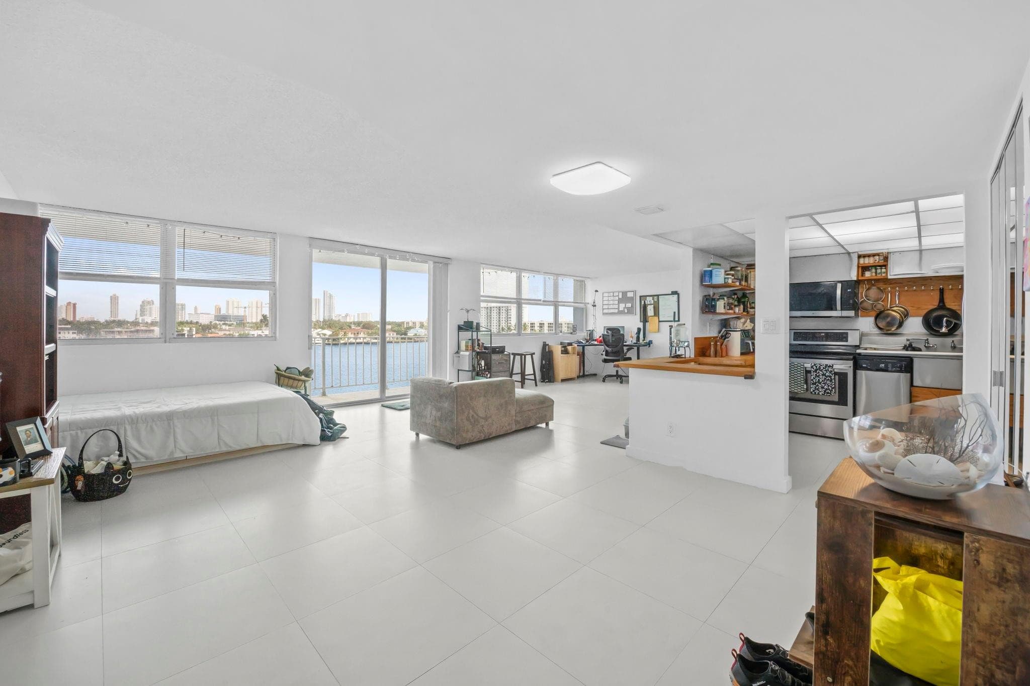 16558 NE 26th Avenue 6c, North Miami Beach, FL 33160 — photo 6 of 21