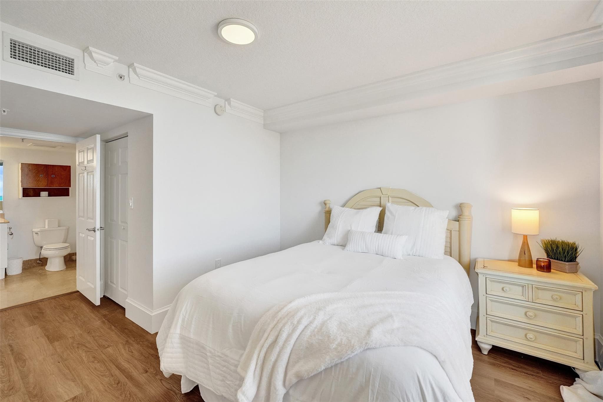2011 N Ocean Boulevard 1406N, Fort Lauderdale, FL 33305 — photo 24 of 51