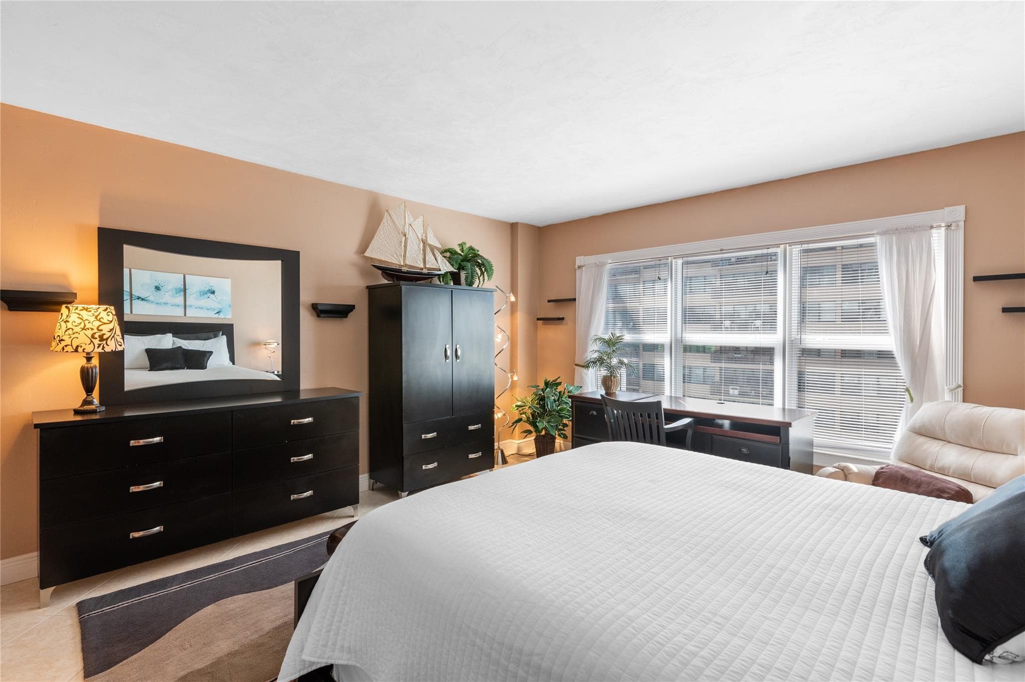 3850 Galt Ocean Drive 904, Fort Lauderdale, FL 33308 — photo 11 of 35