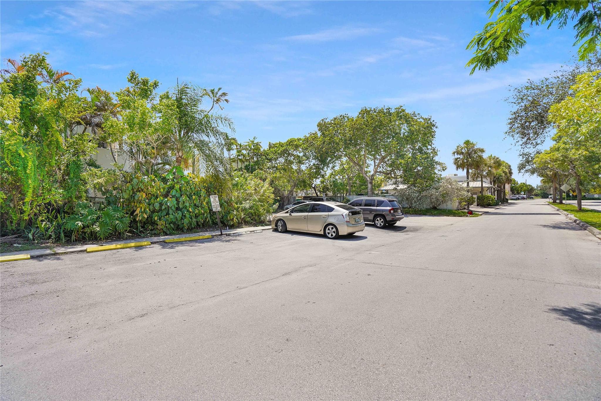 100 SE 21st Street 1-8, Fort Lauderdale, FL 33316 — photo 11 of 32