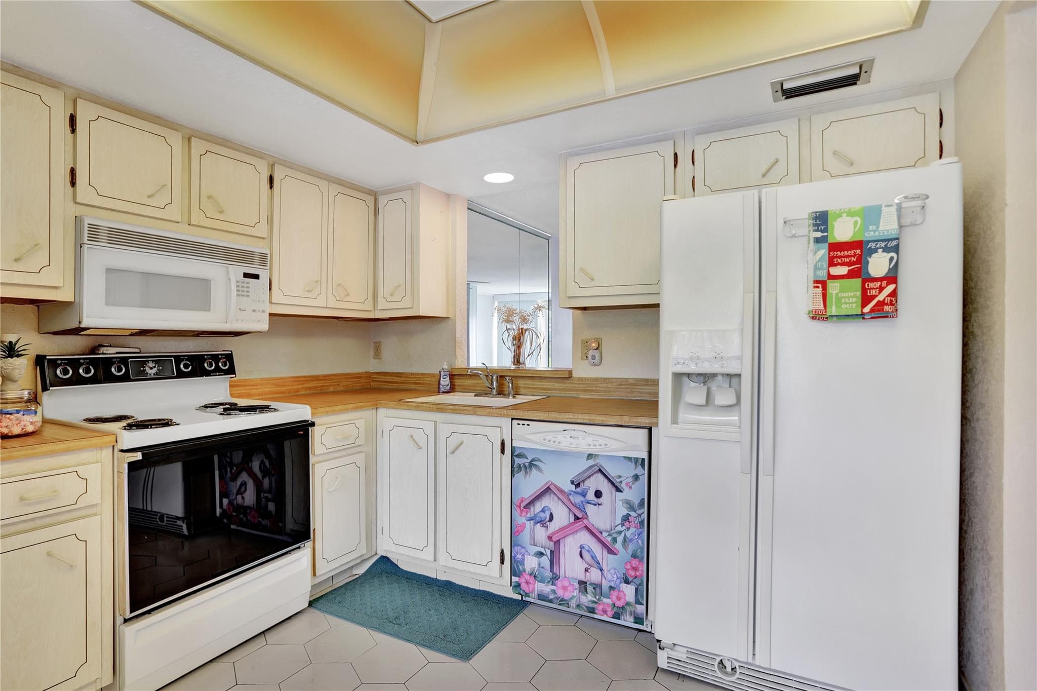 Condominium in Margate — photo 10 of 25